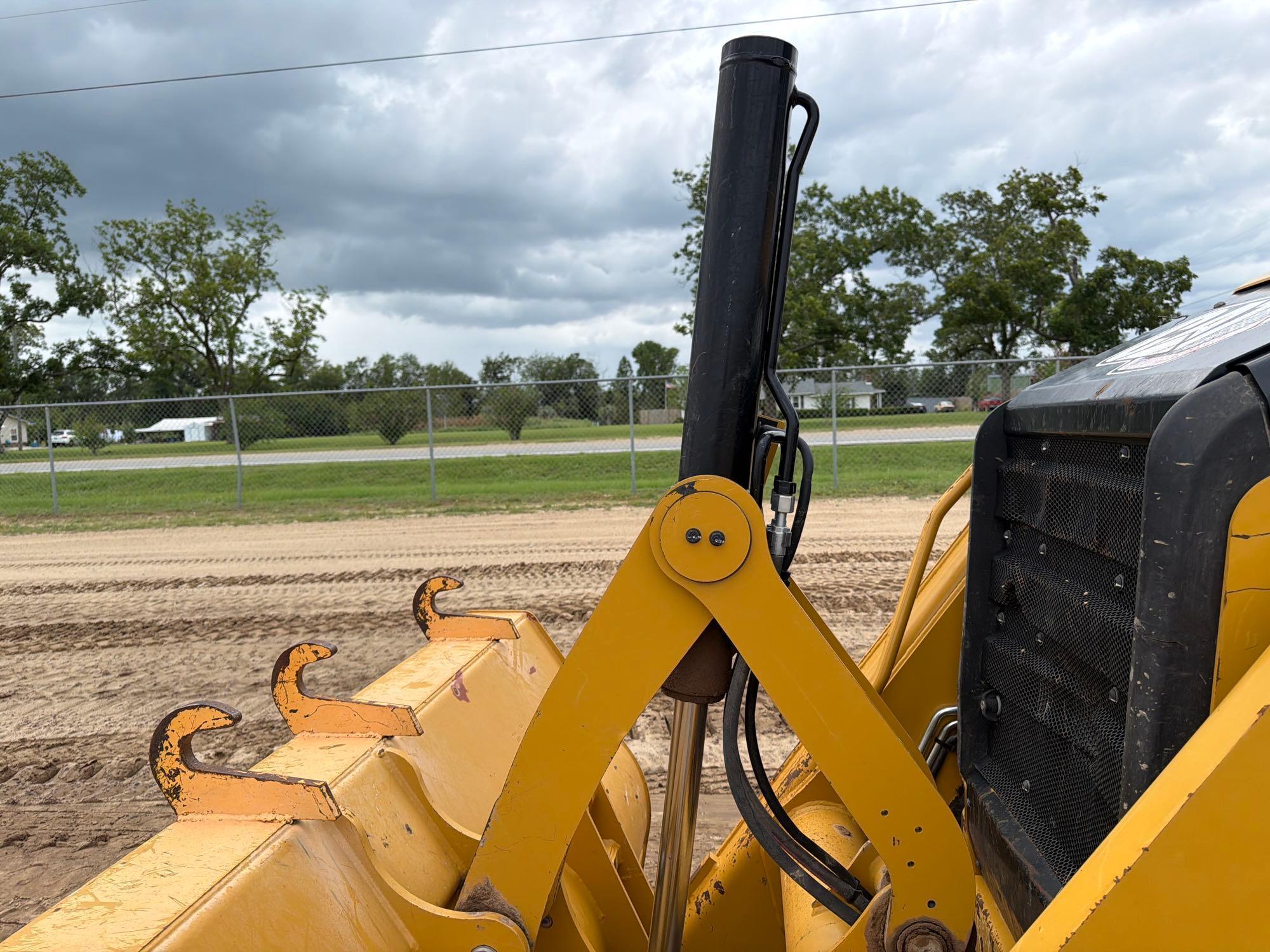 2022 Caterpillar 416