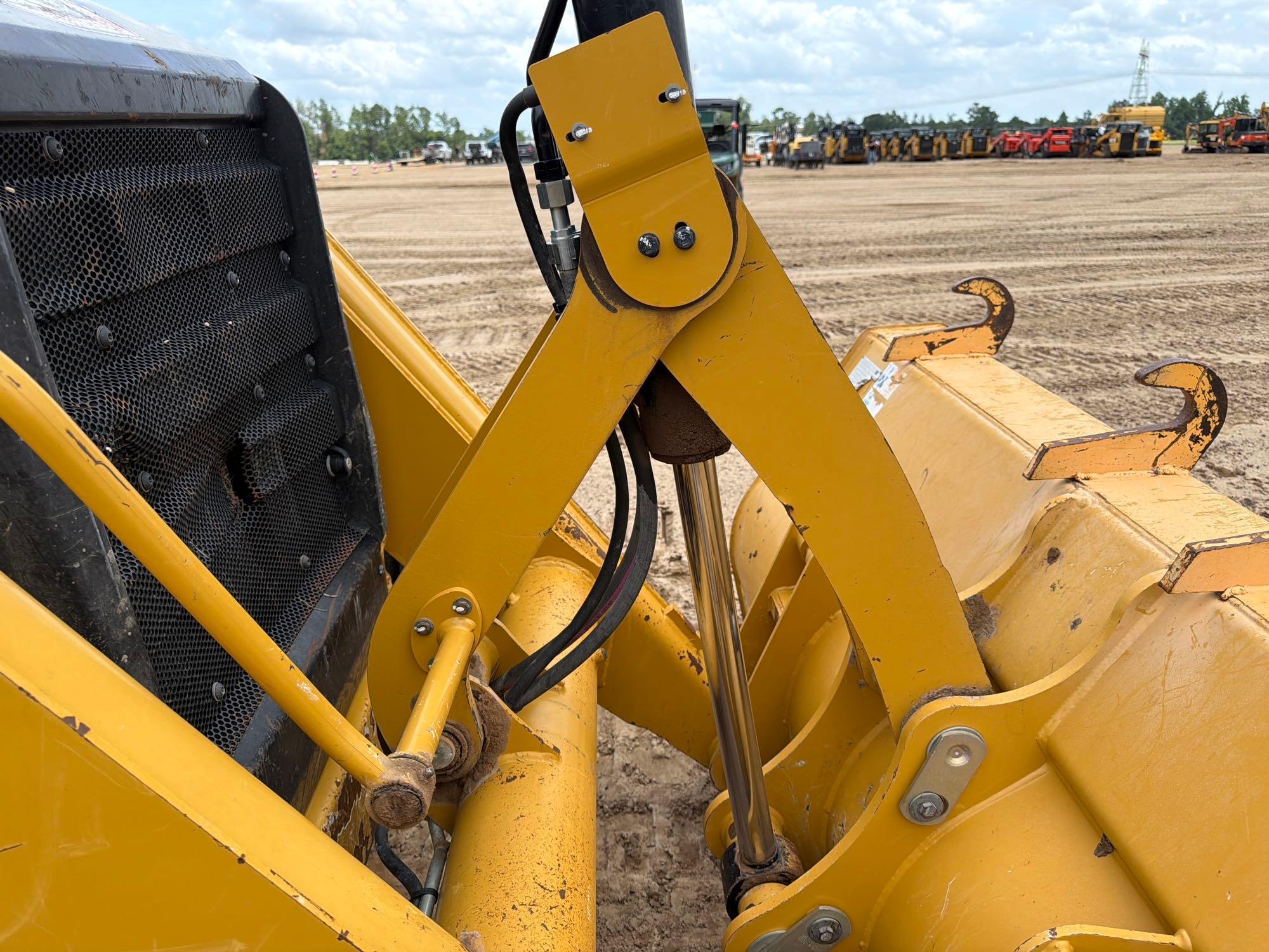 2022 Caterpillar 416