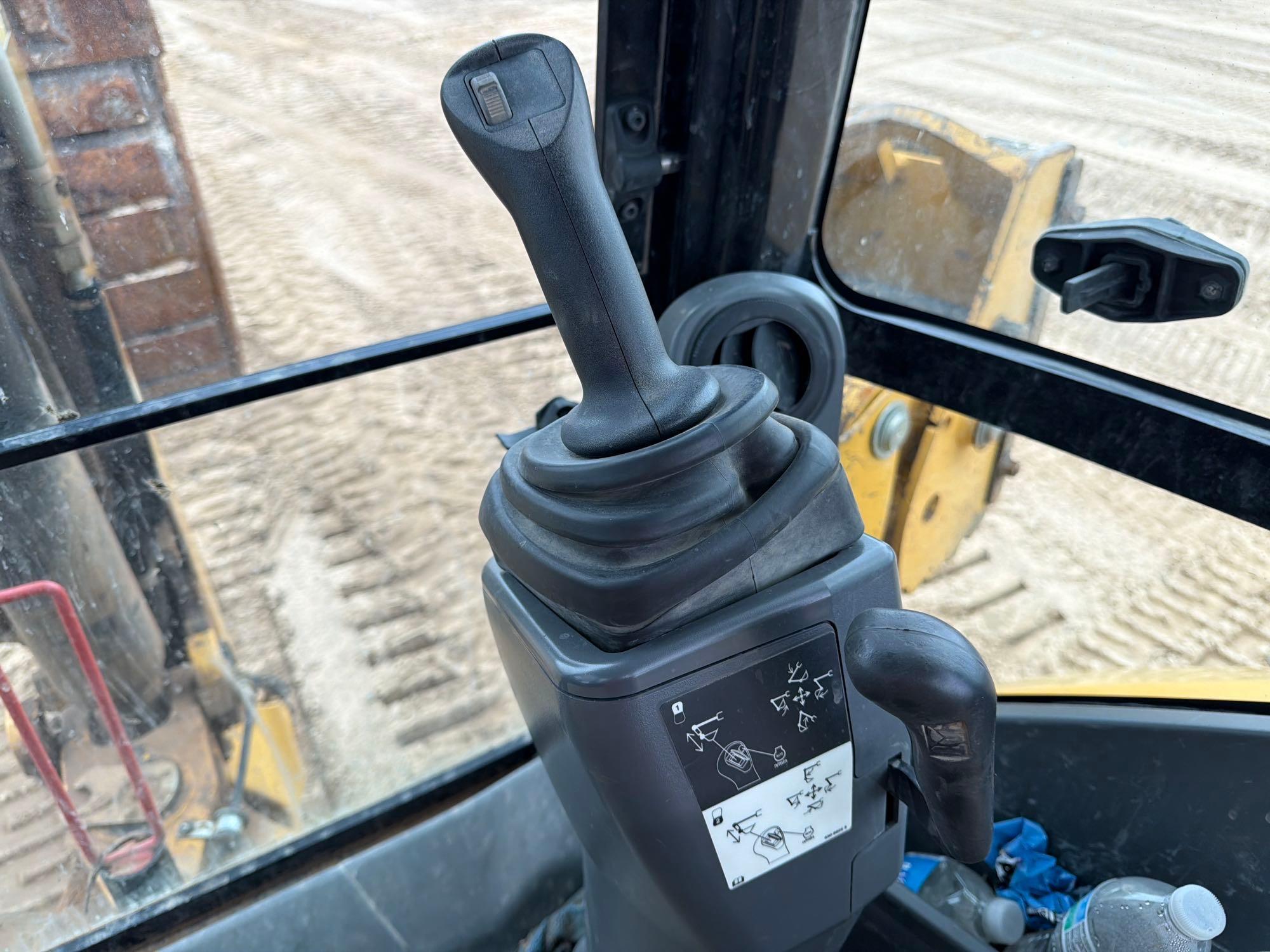 2022 Caterpillar 416
