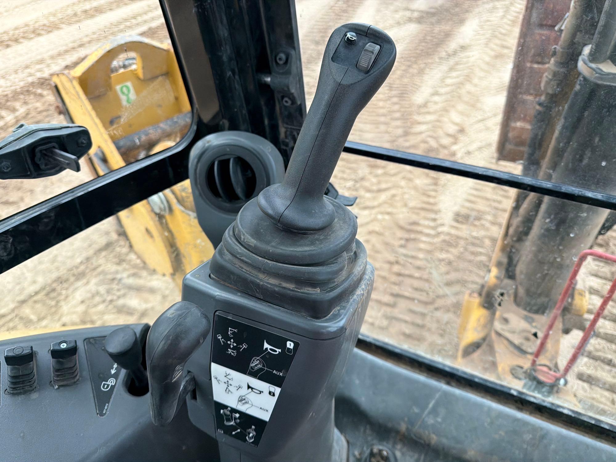2022 Caterpillar 416