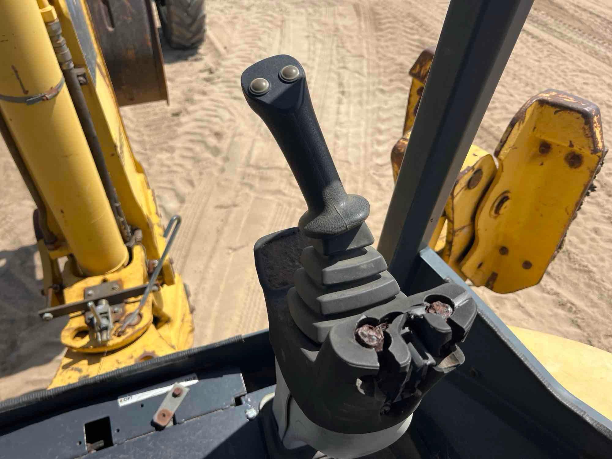 2007 Komatsu WB146-5