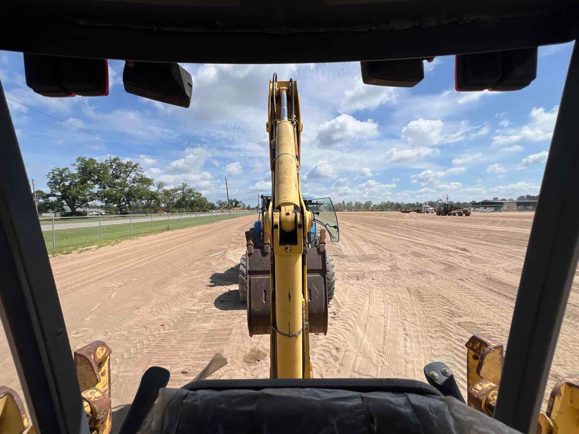 2007 Komatsu WB146-5
