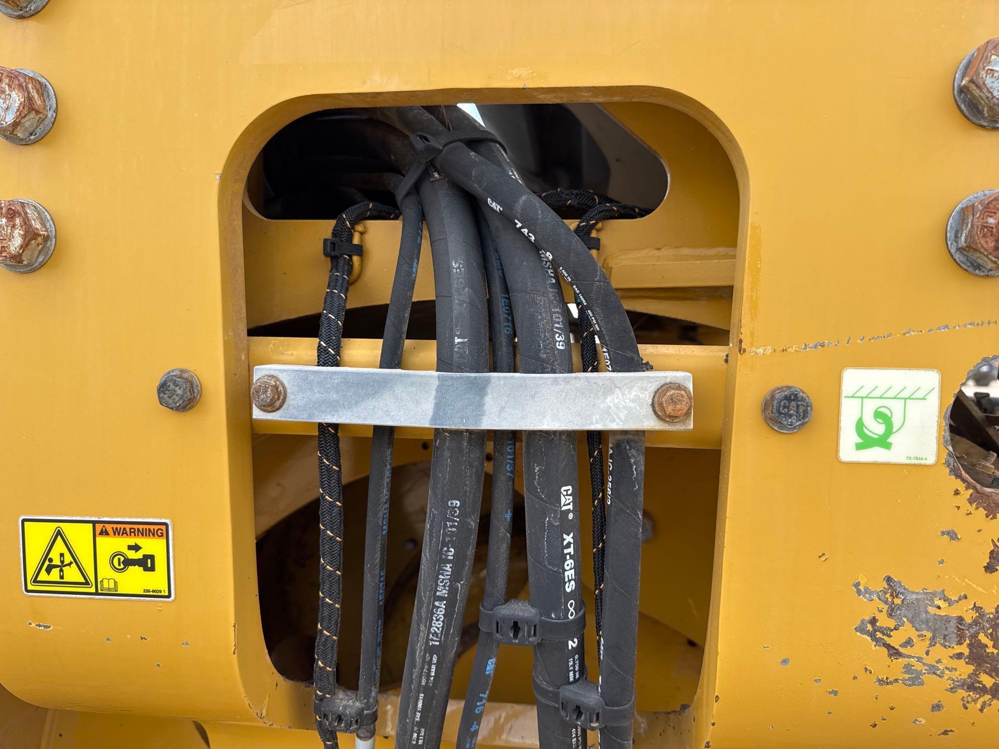 2015 Caterpillar CB54B
