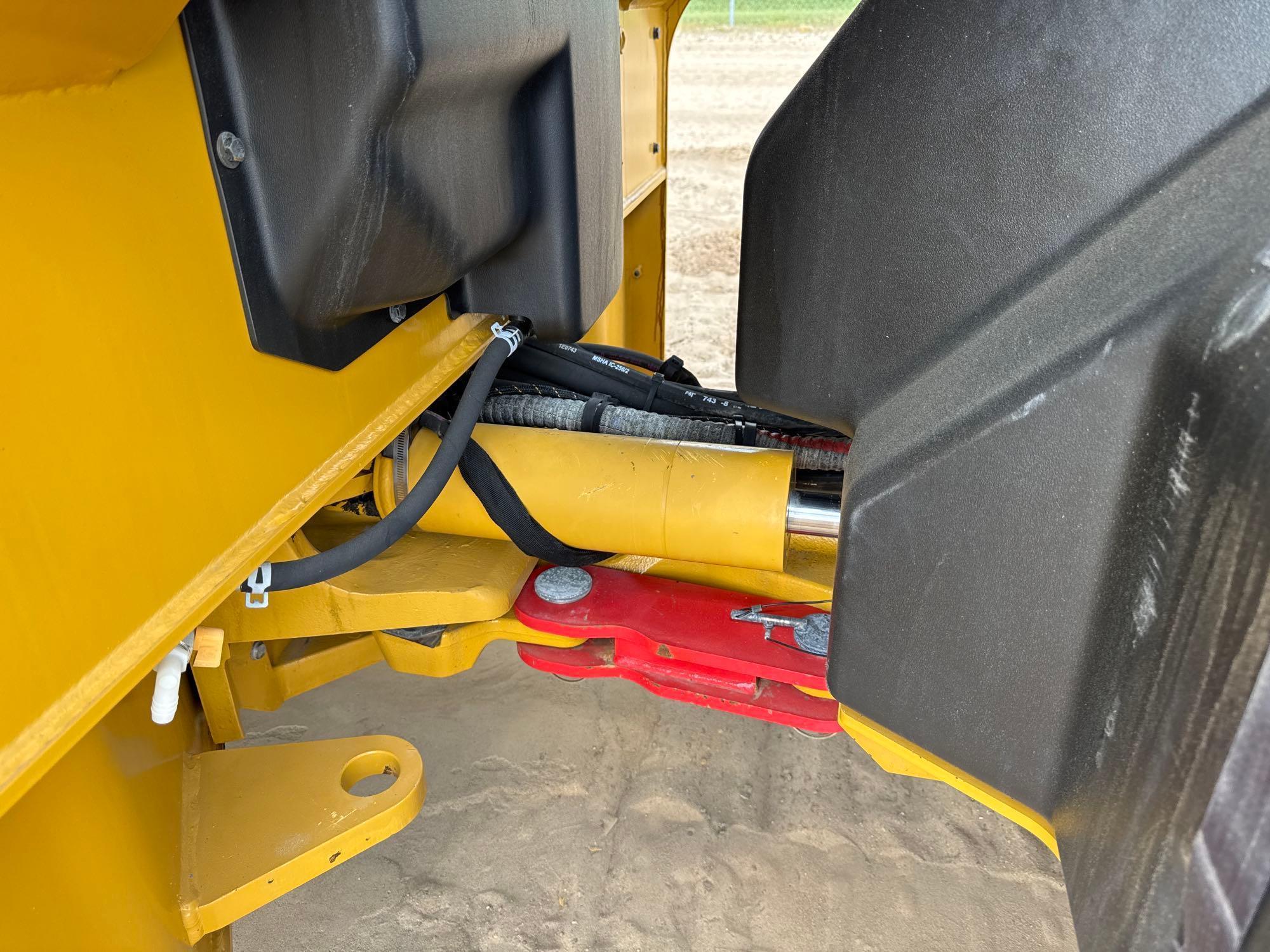 2015 Caterpillar CB54B