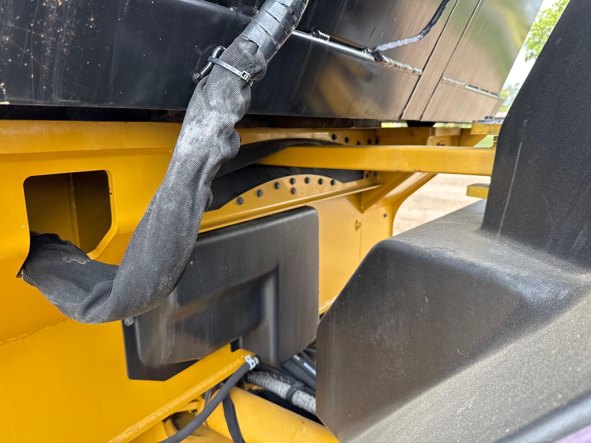 2015 Caterpillar CB54B