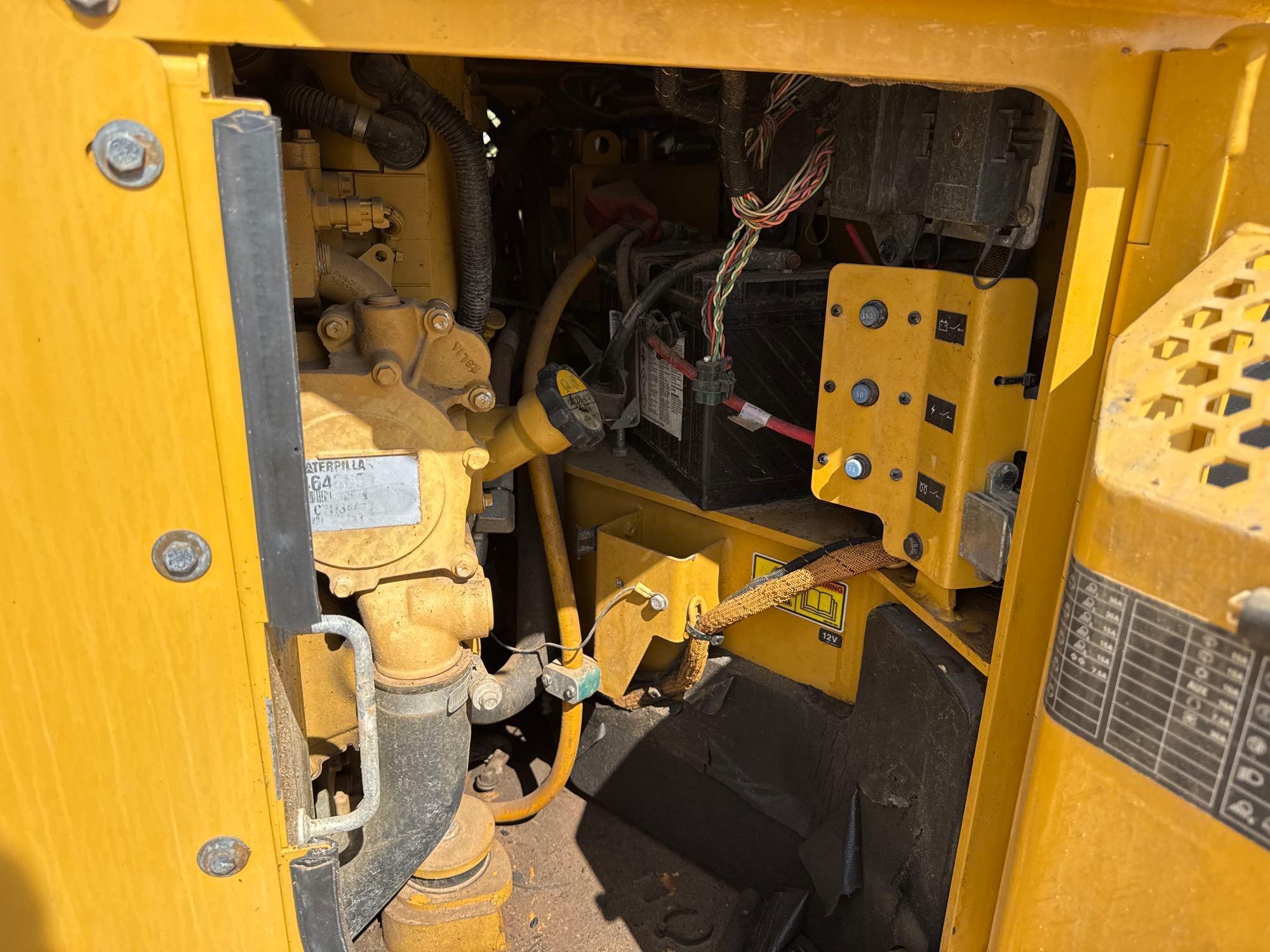 2015 Caterpillar CB54B