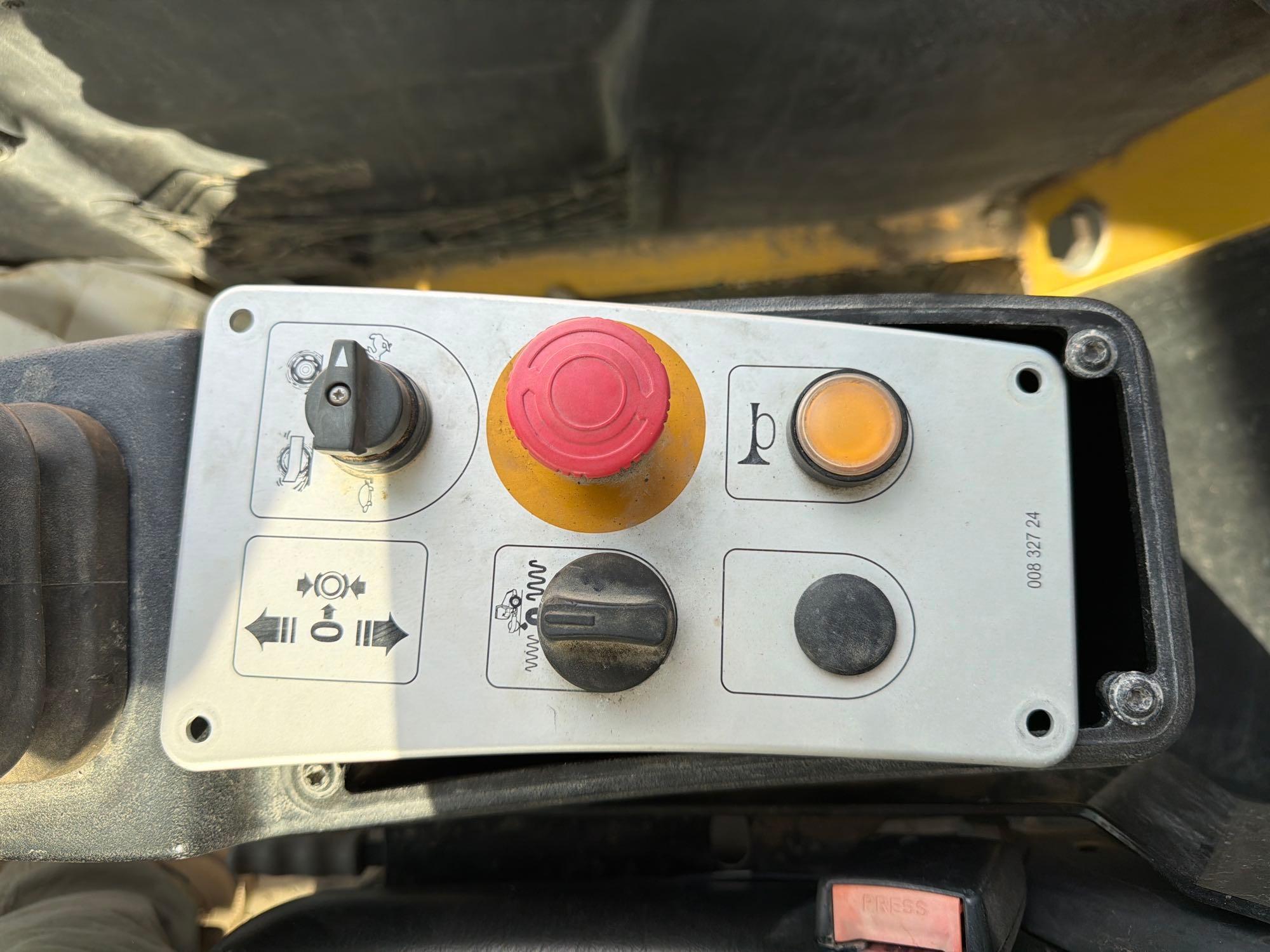 2014 Bomag BW211 SERIES