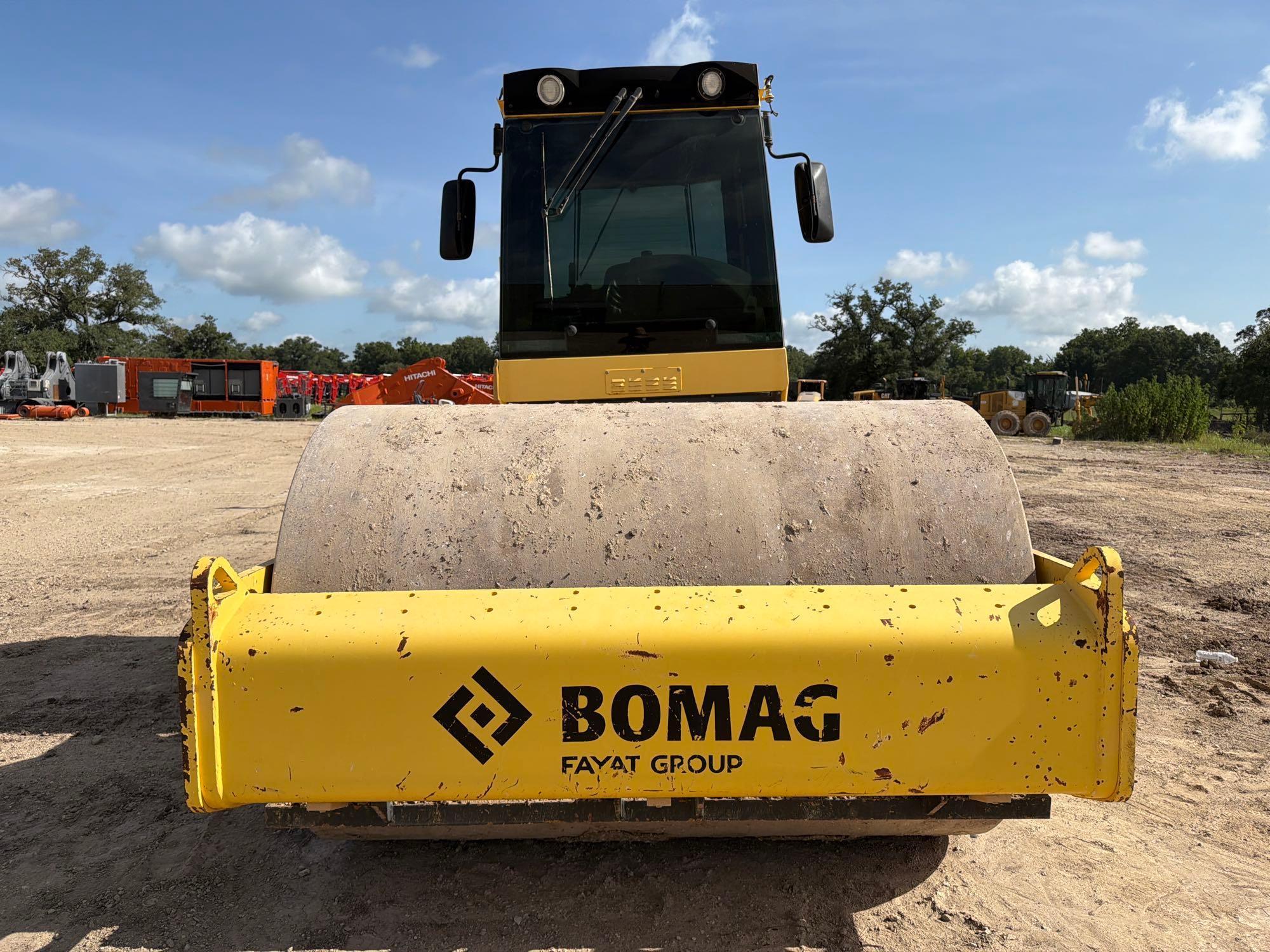 2014 Bomag BW211 SERIES