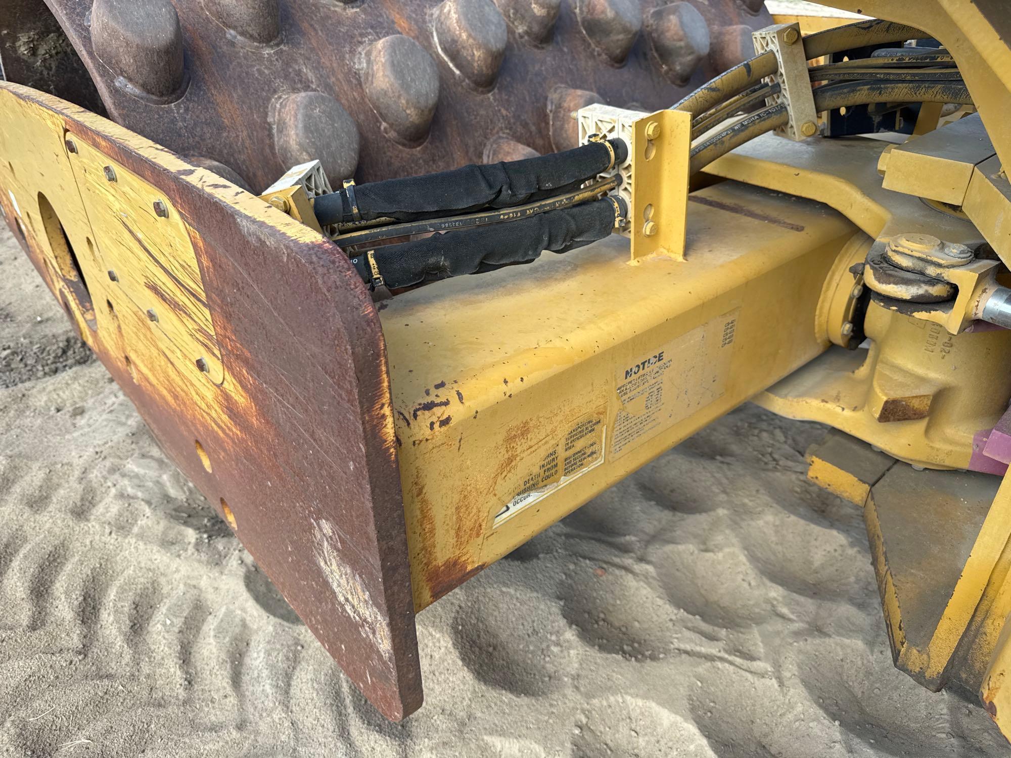 2003 Caterpillar CP-433E