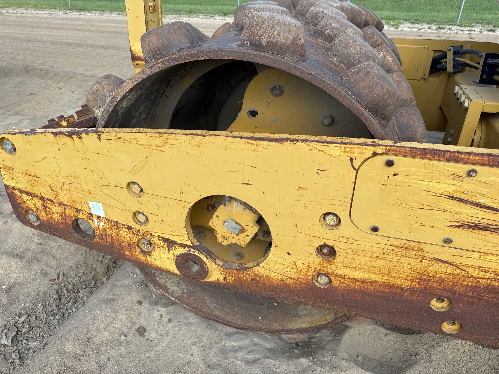 2003 Caterpillar CP-433E
