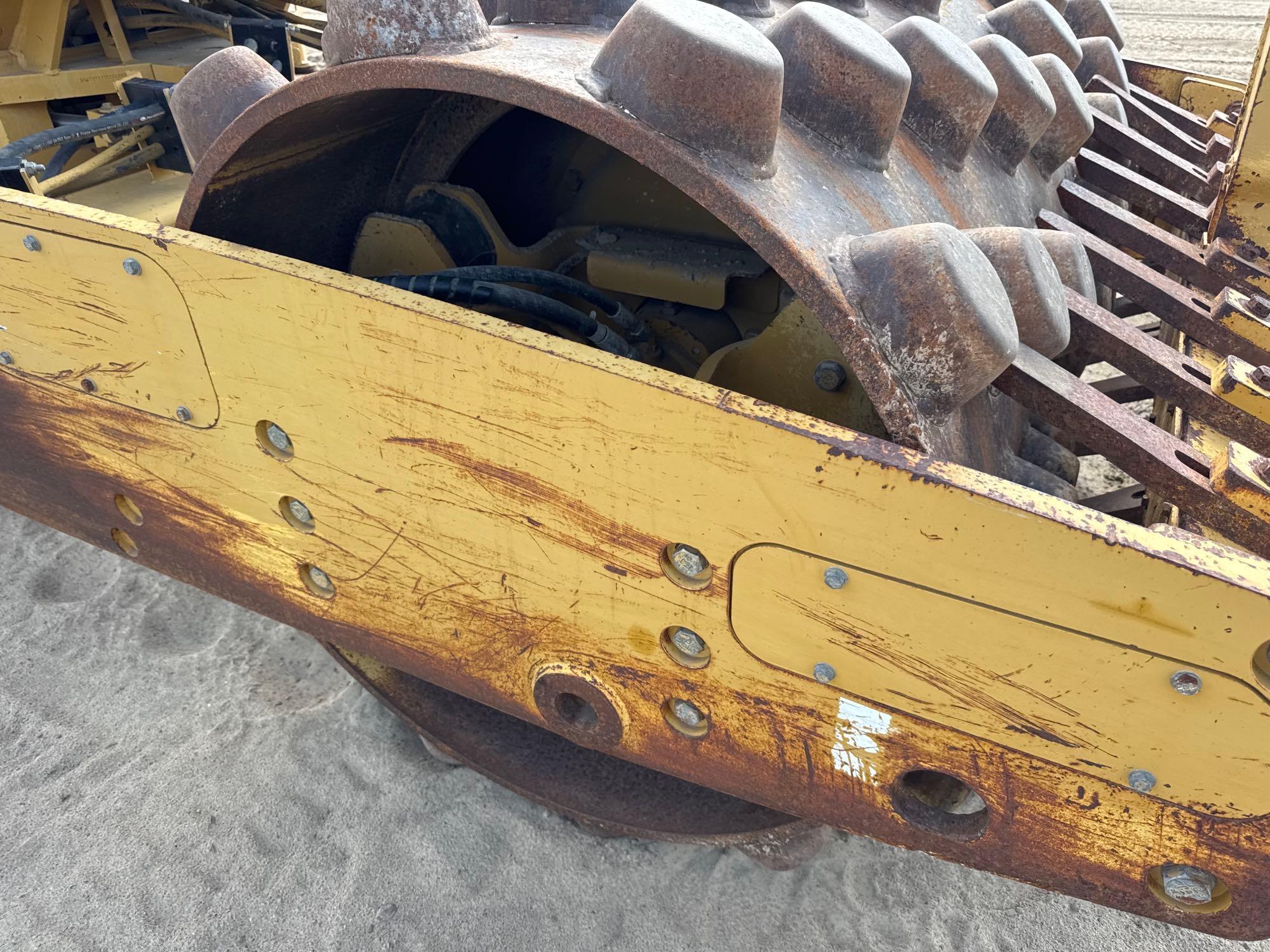 2003 Caterpillar CP-433E