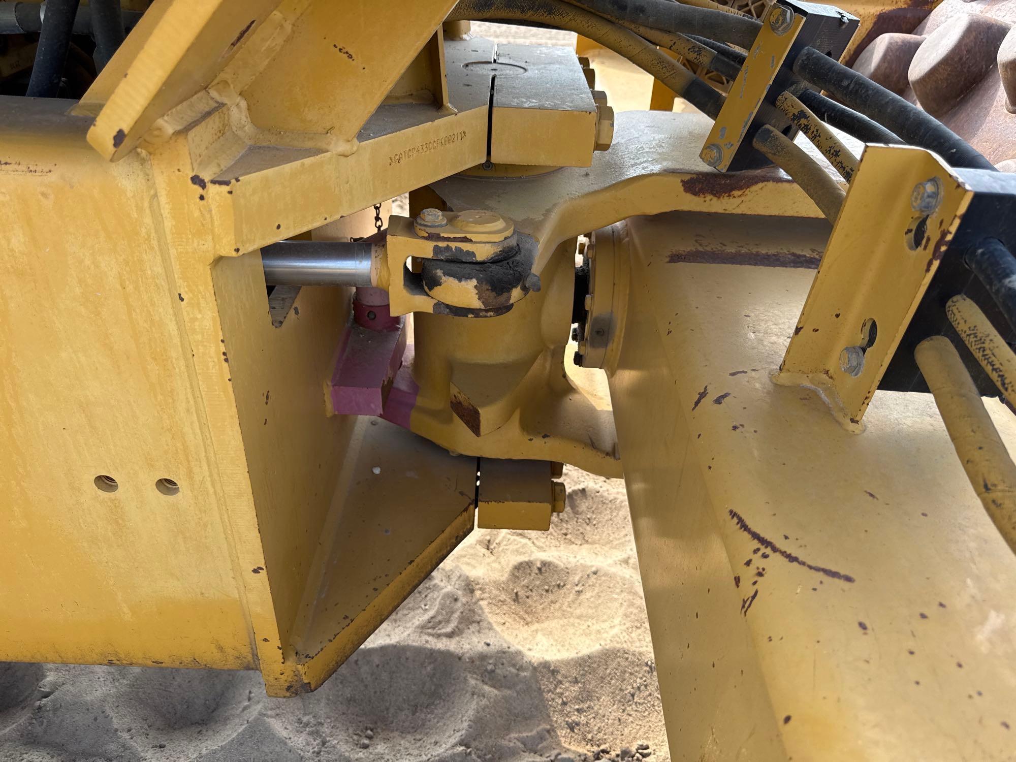 2003 Caterpillar CP-433E