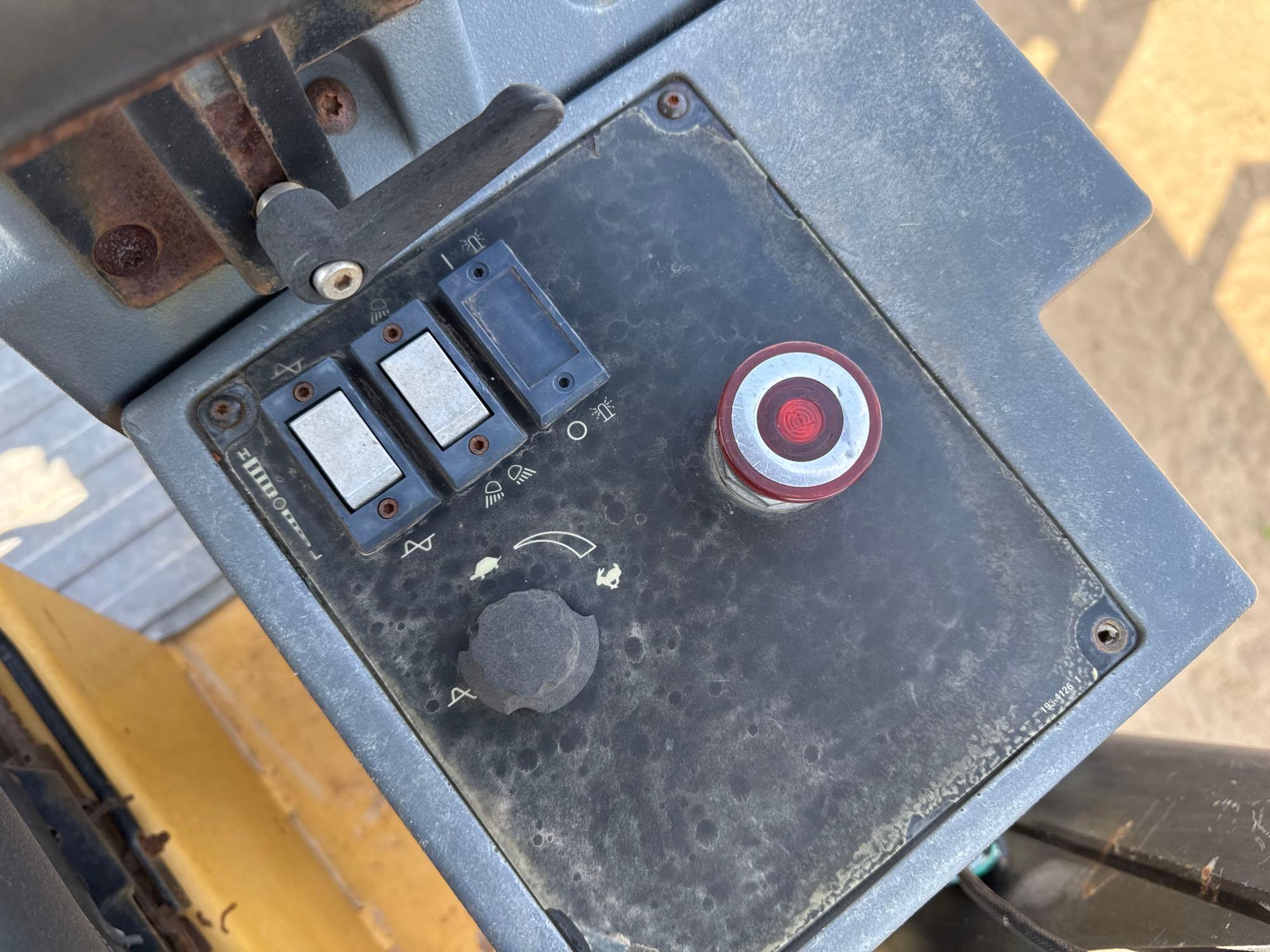 2003 Caterpillar CP-433E
