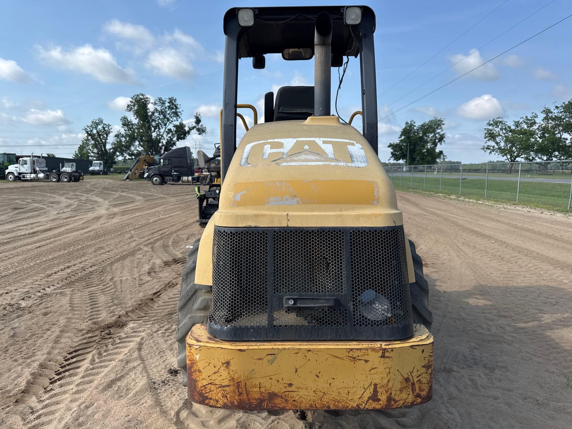 2003 Caterpillar CP-433E