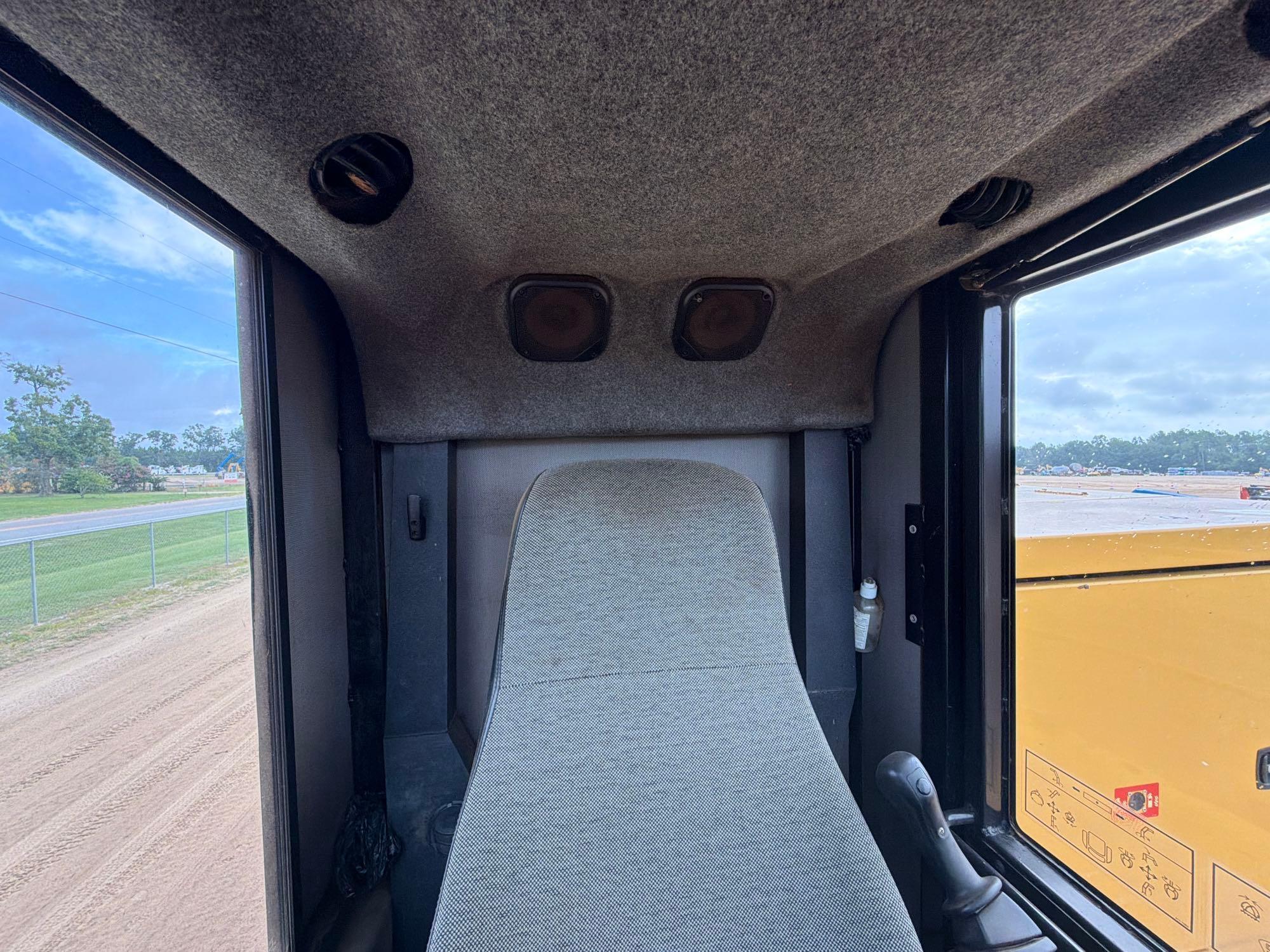 2019 Caterpillar 559