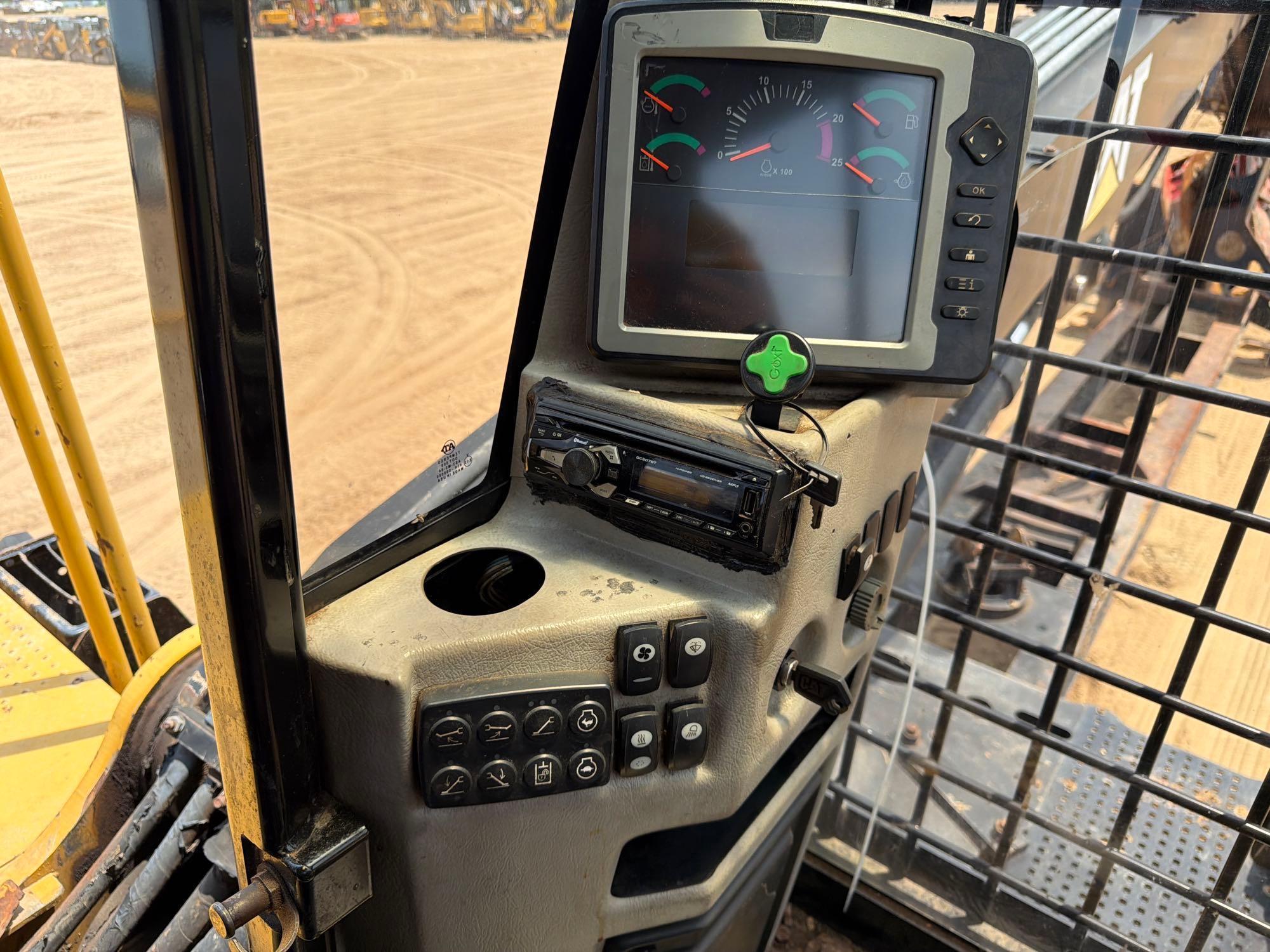 2015 Caterpillar 559