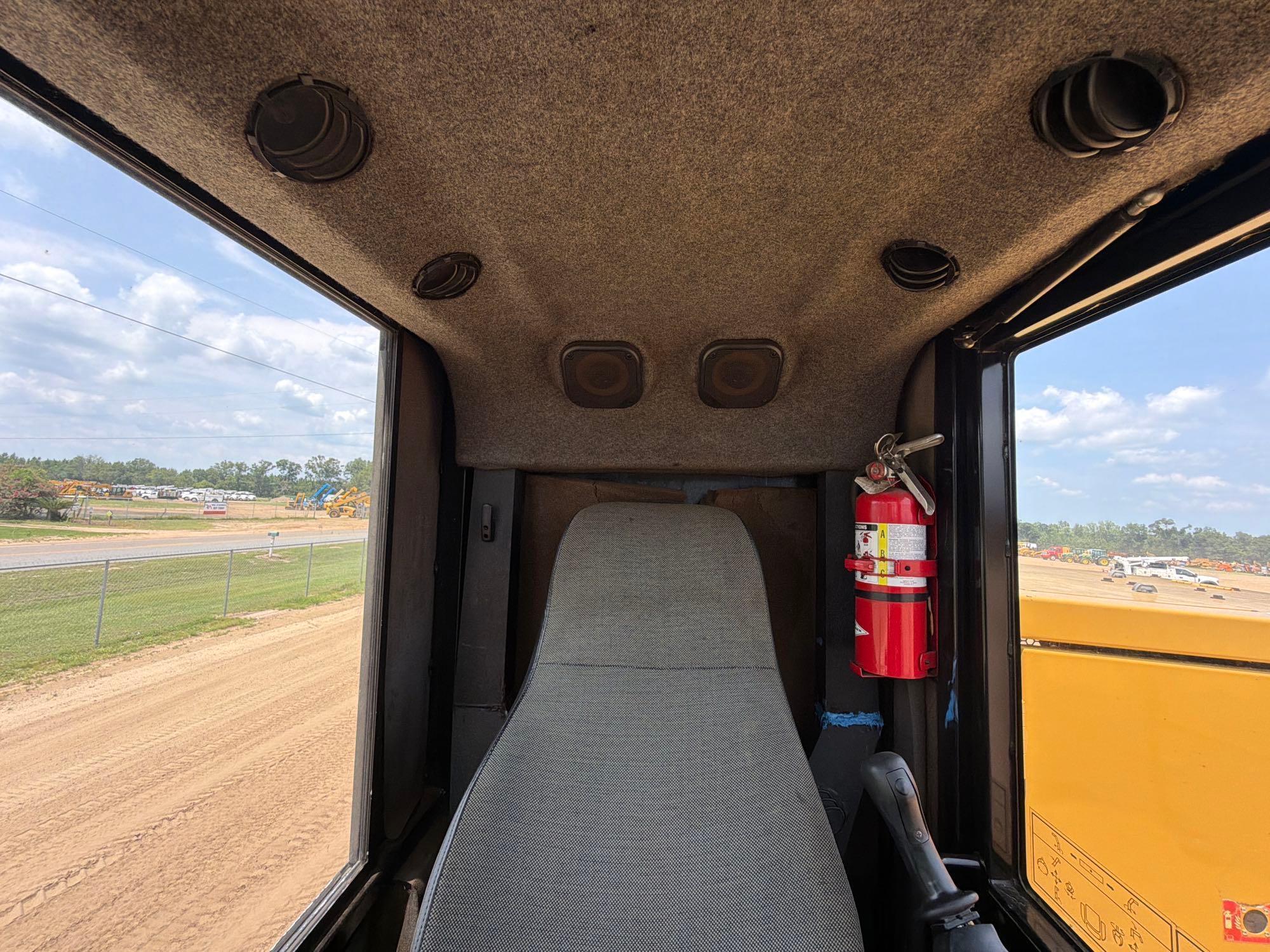 2015 Caterpillar 559