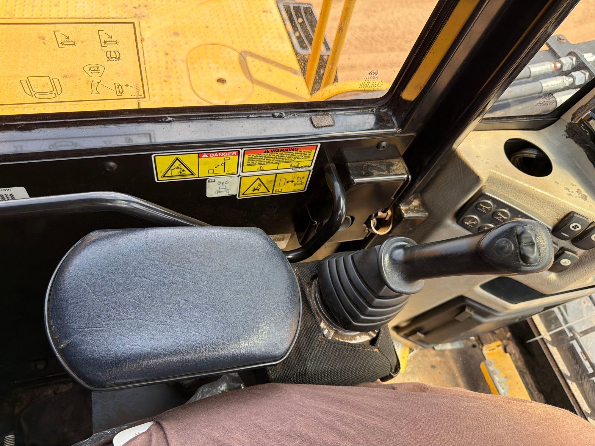 2015 Caterpillar 559