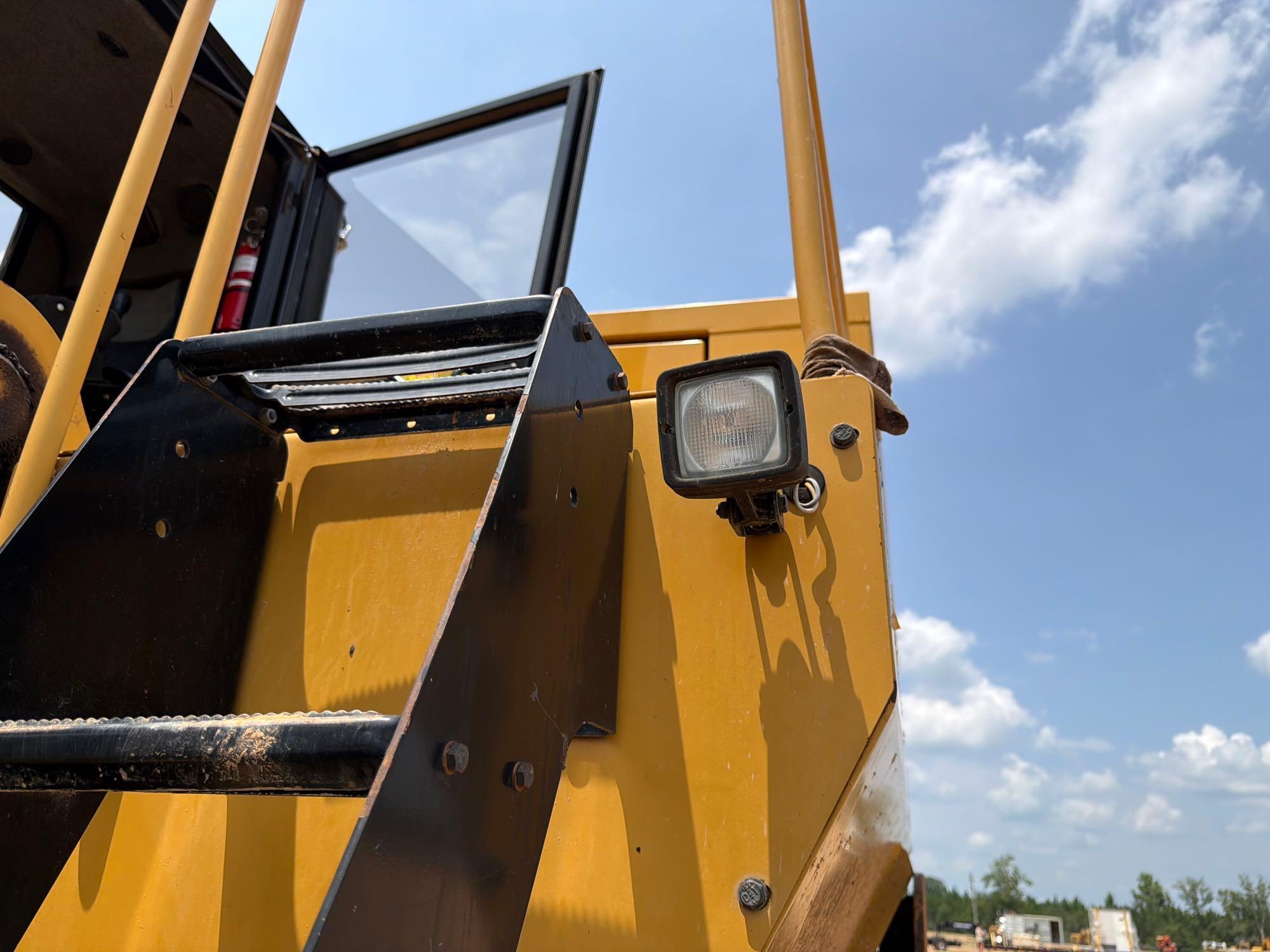 2015 Caterpillar 559