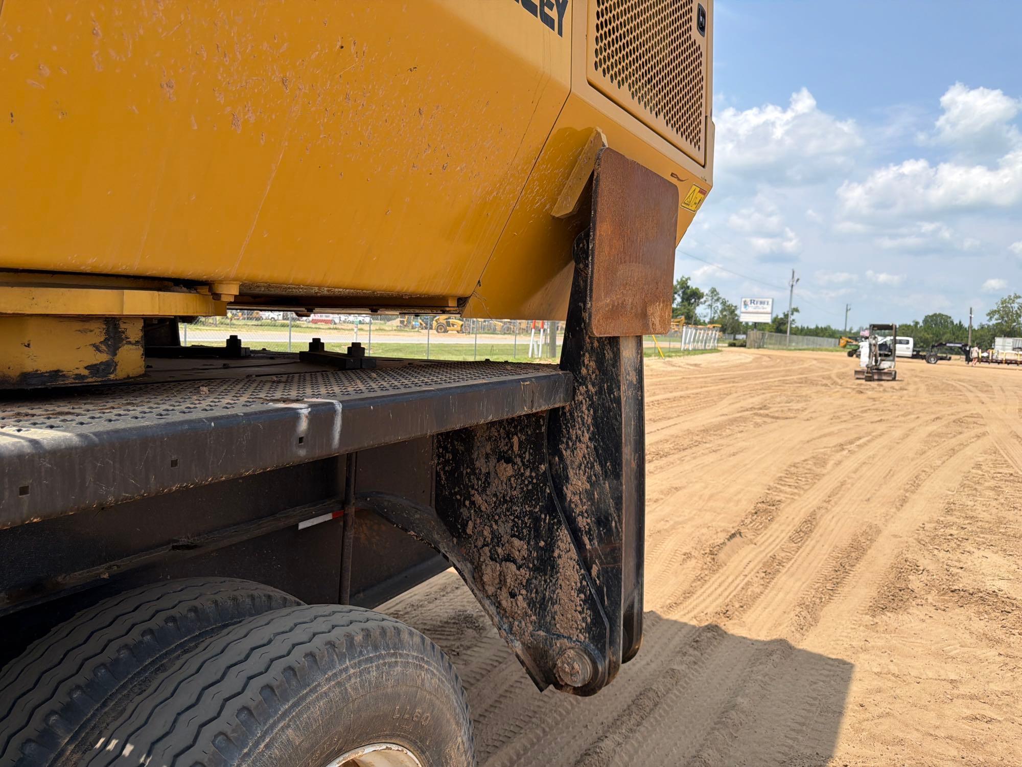 2015 Caterpillar 559
