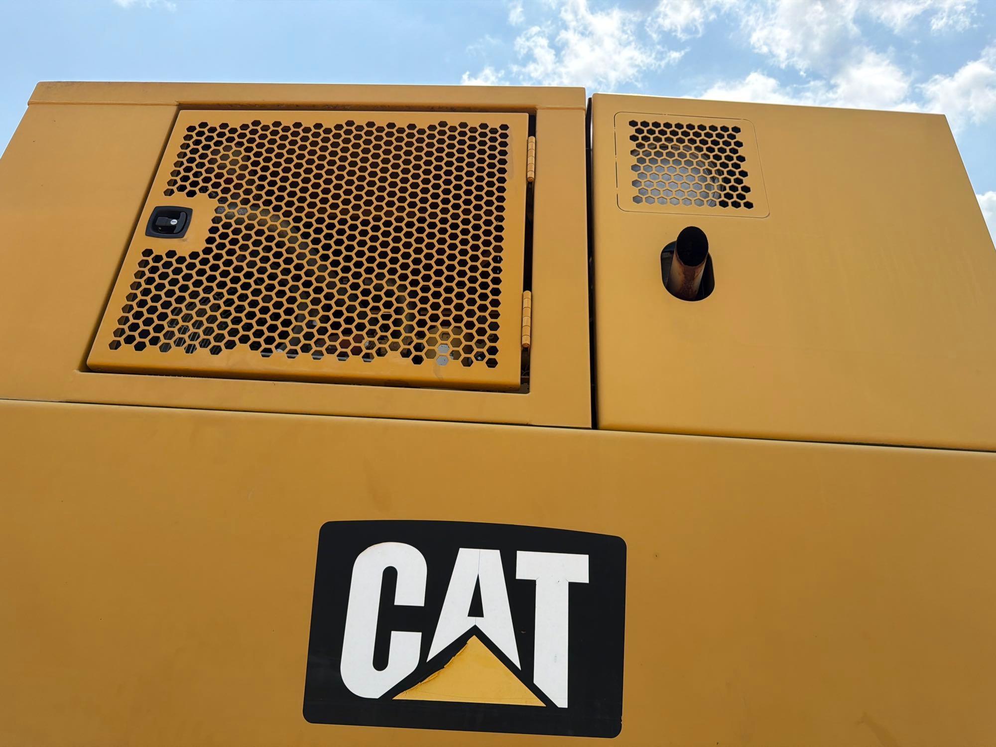 2015 Caterpillar 559