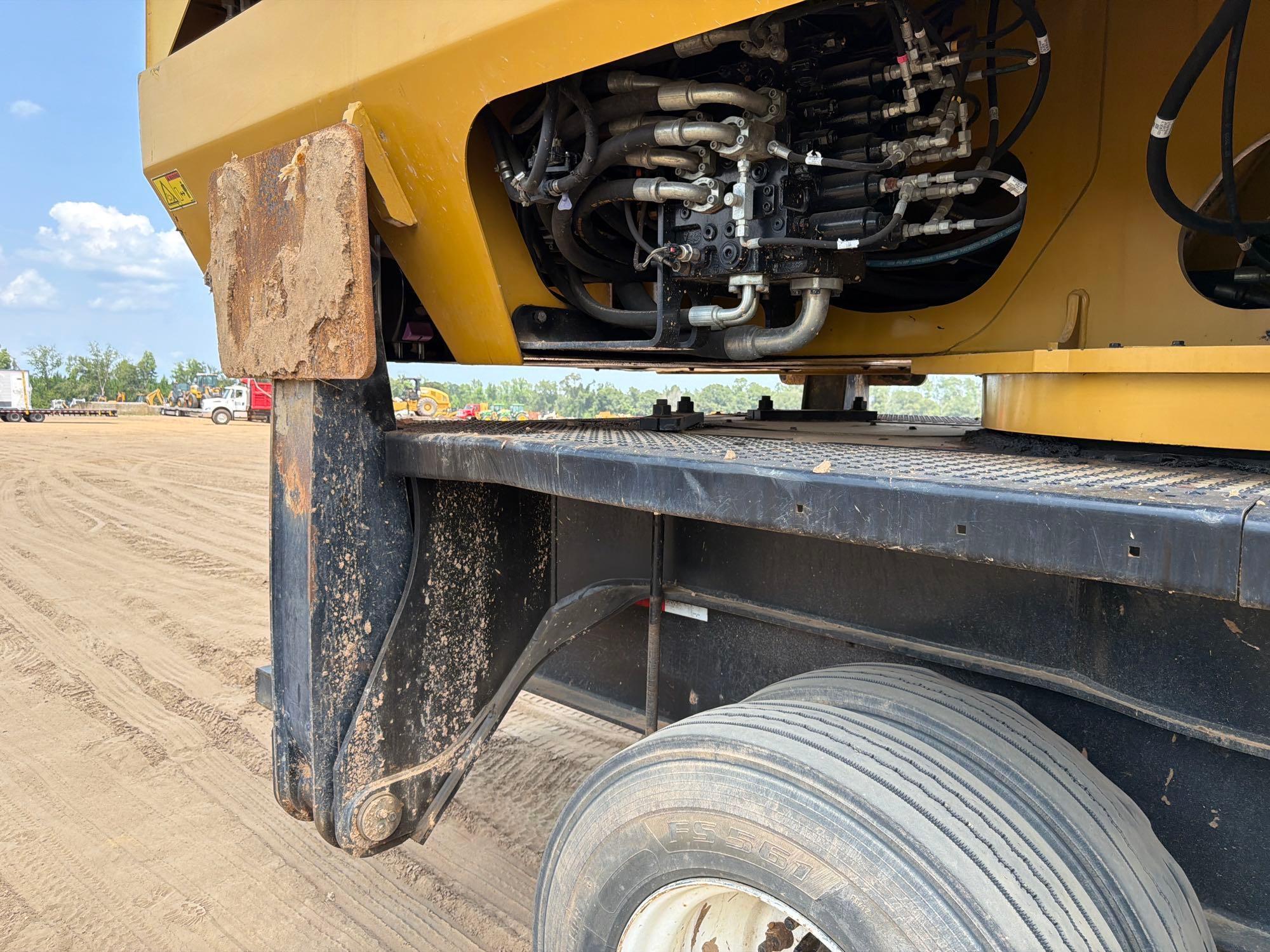 2015 Caterpillar 559