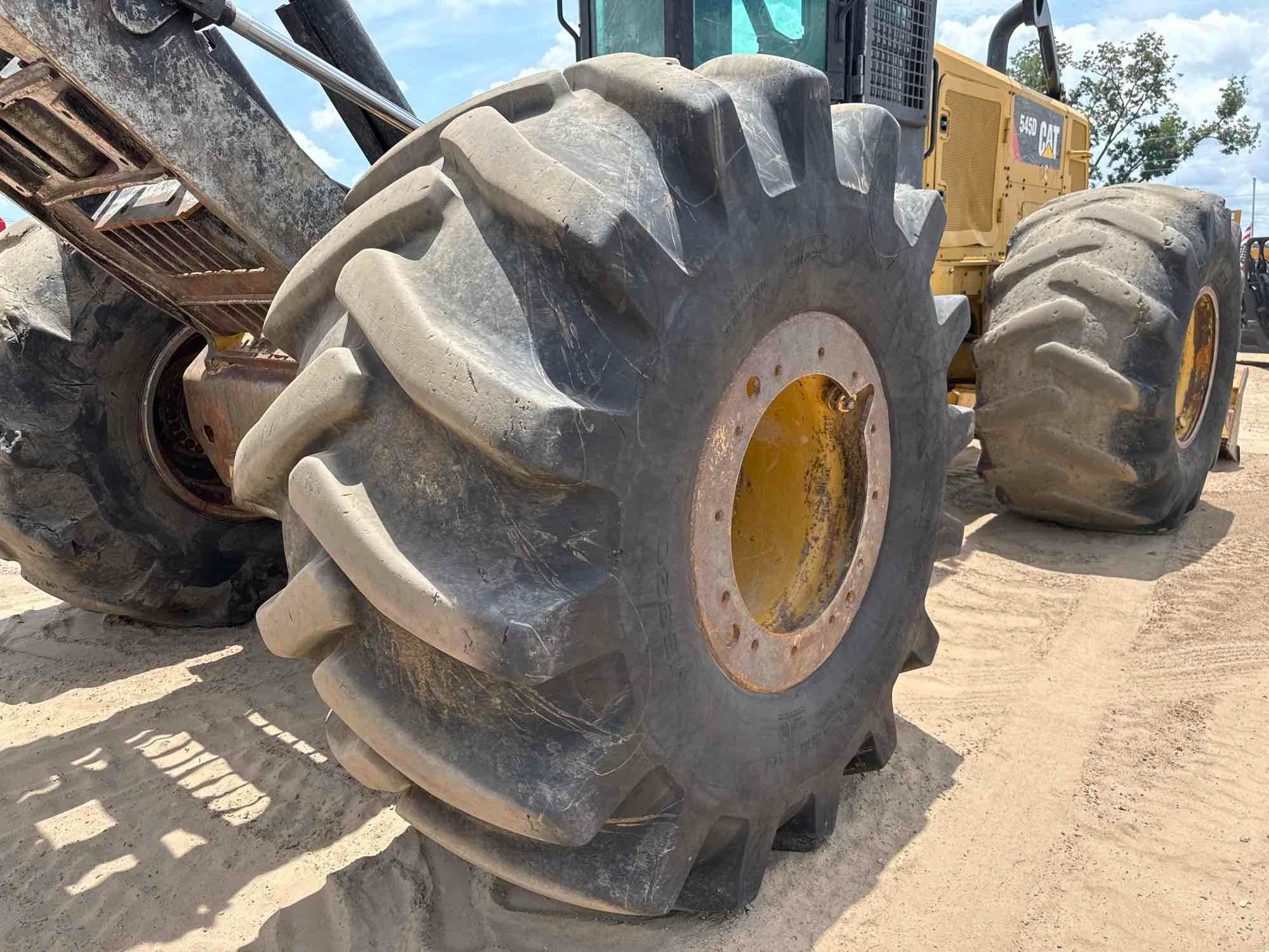 2015 Caterpillar 545D