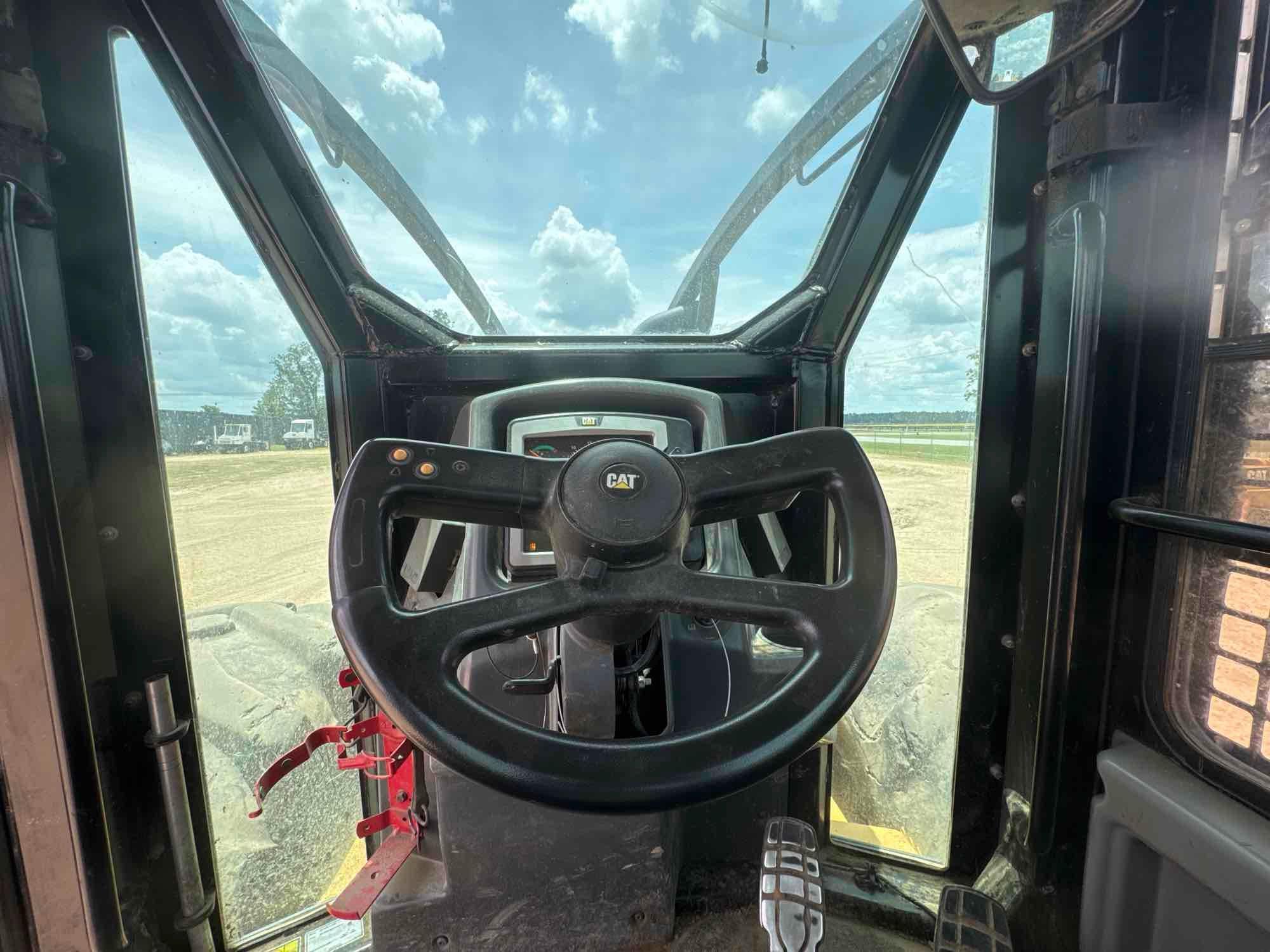2015 Caterpillar 545D