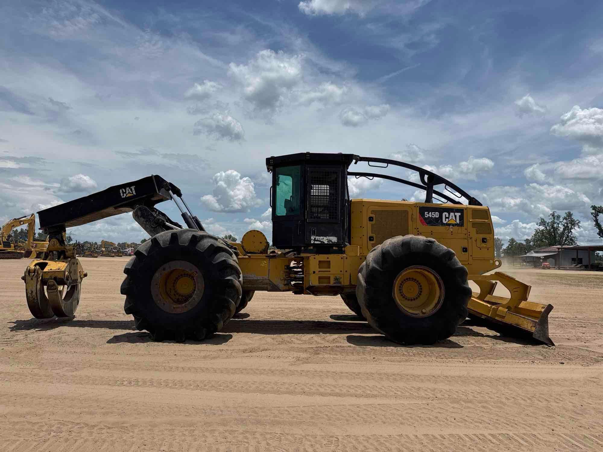 2015 Caterpillar 545D
