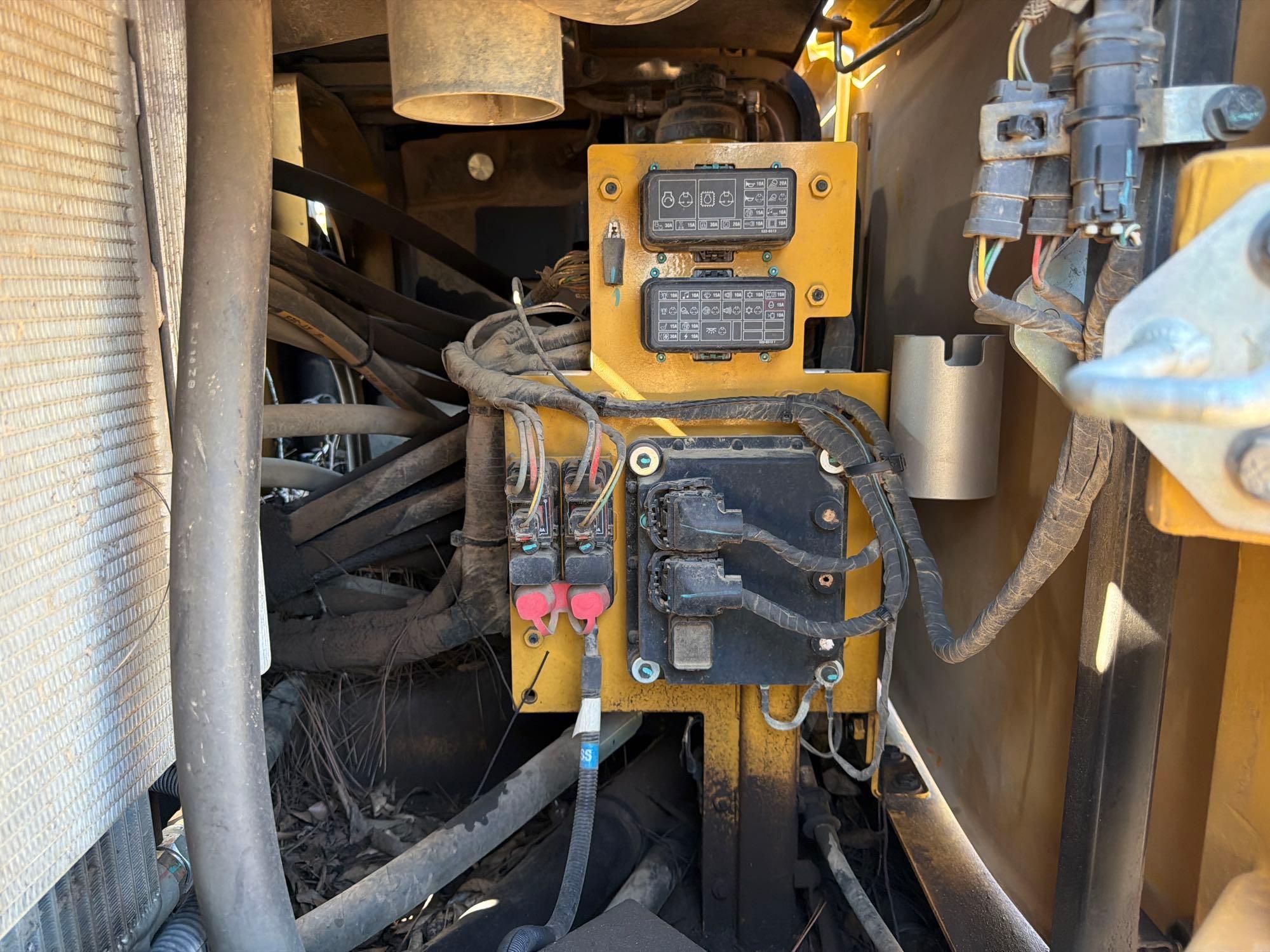2022 Caterpillar 310