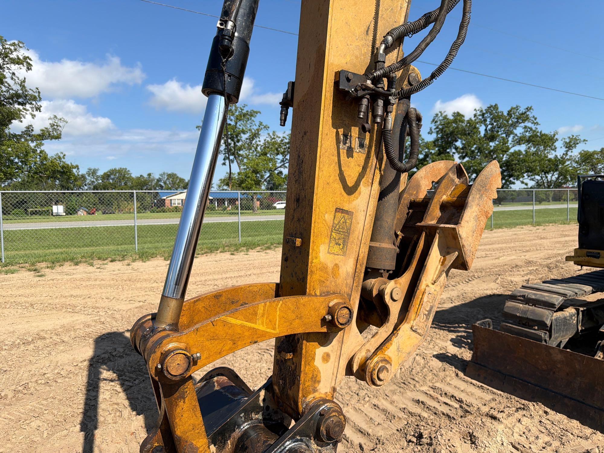 2022 Caterpillar 310