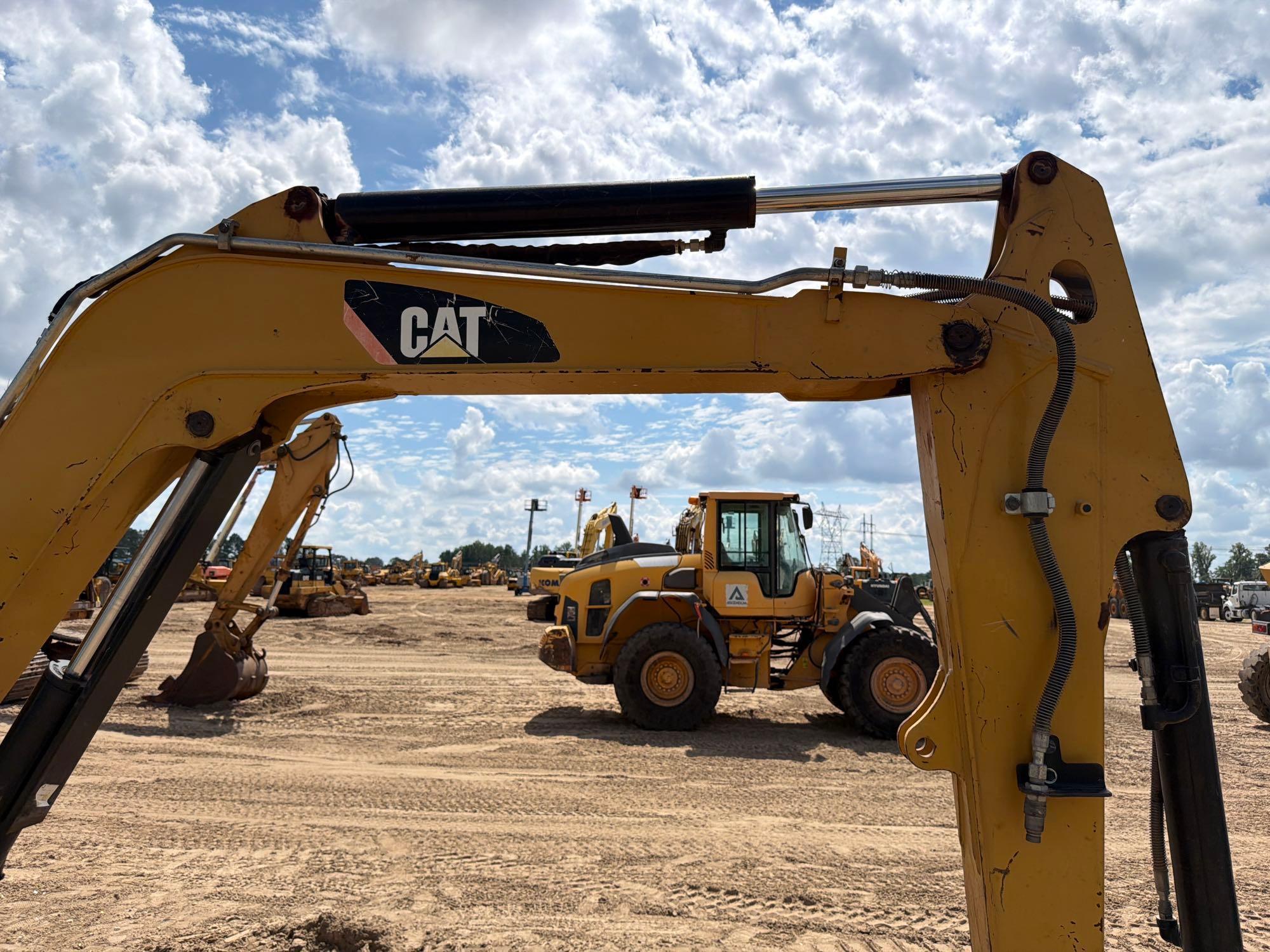2018 Caterpillar 305.5E2CR