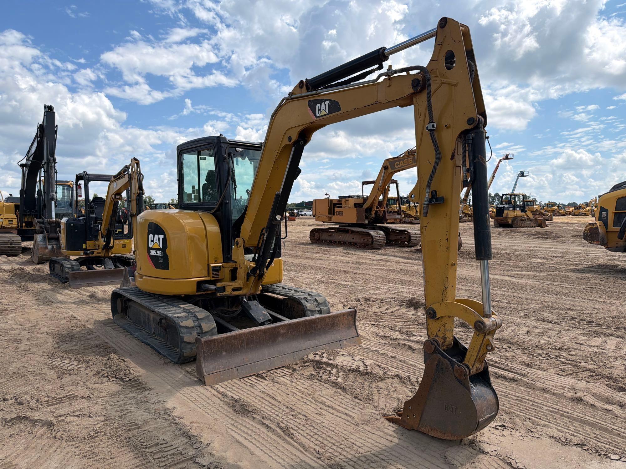 2018 Caterpillar 305.5E2CR