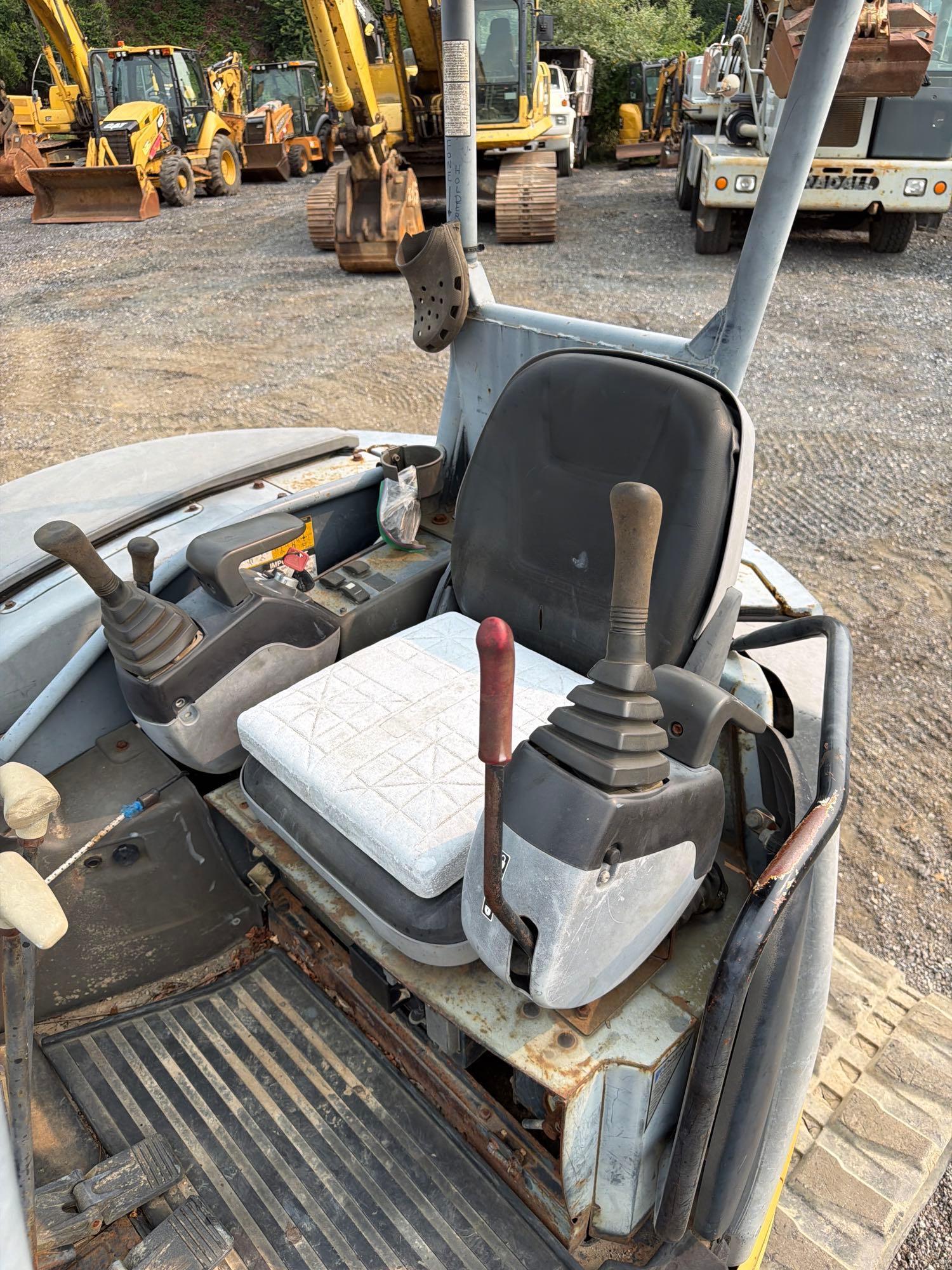 2005 John Deere 50D