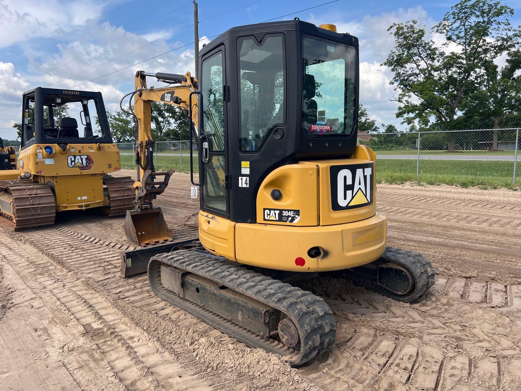 2015 Caterpillar 304E CR