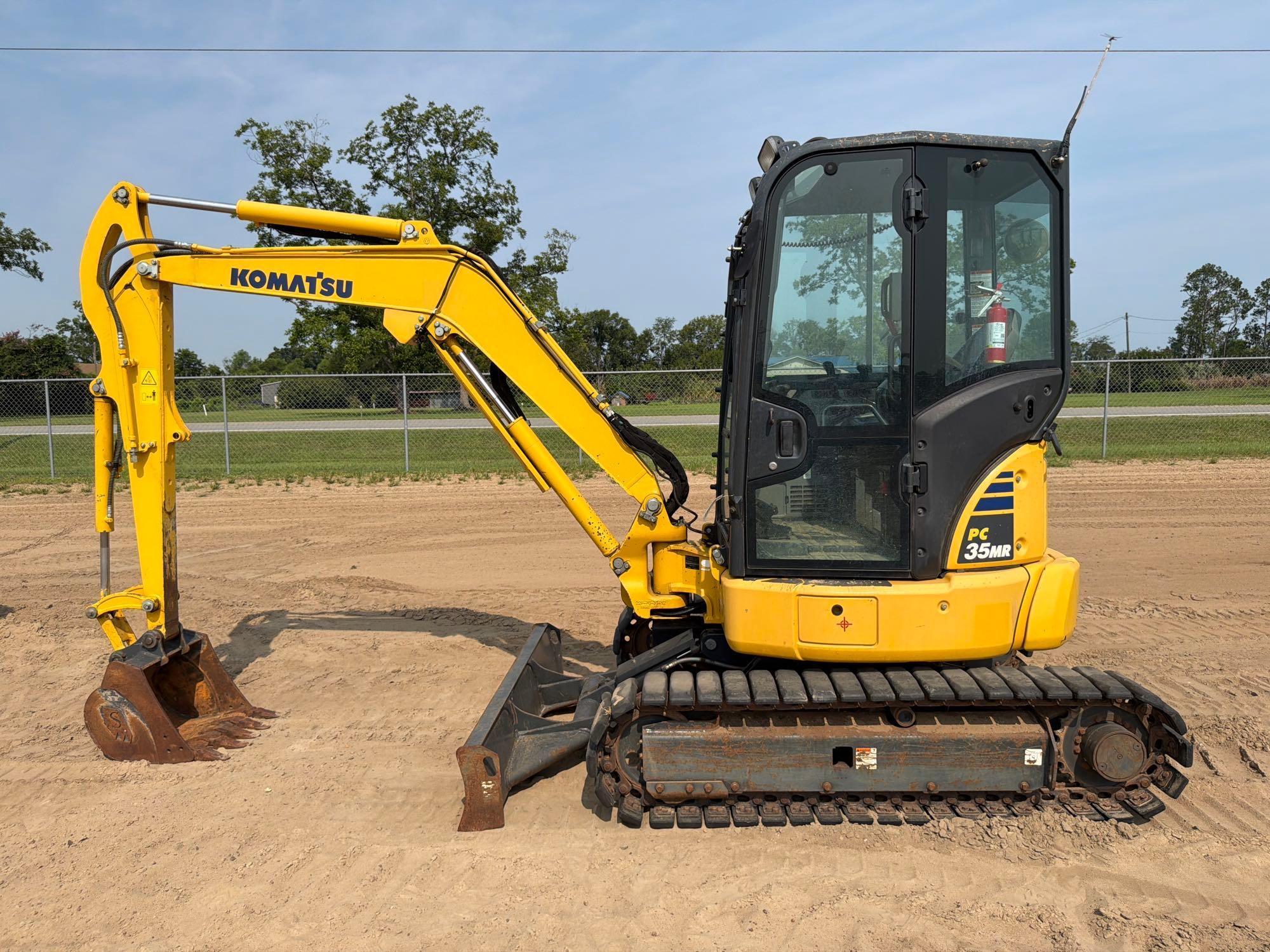 2020 Komatsu PC35MR
