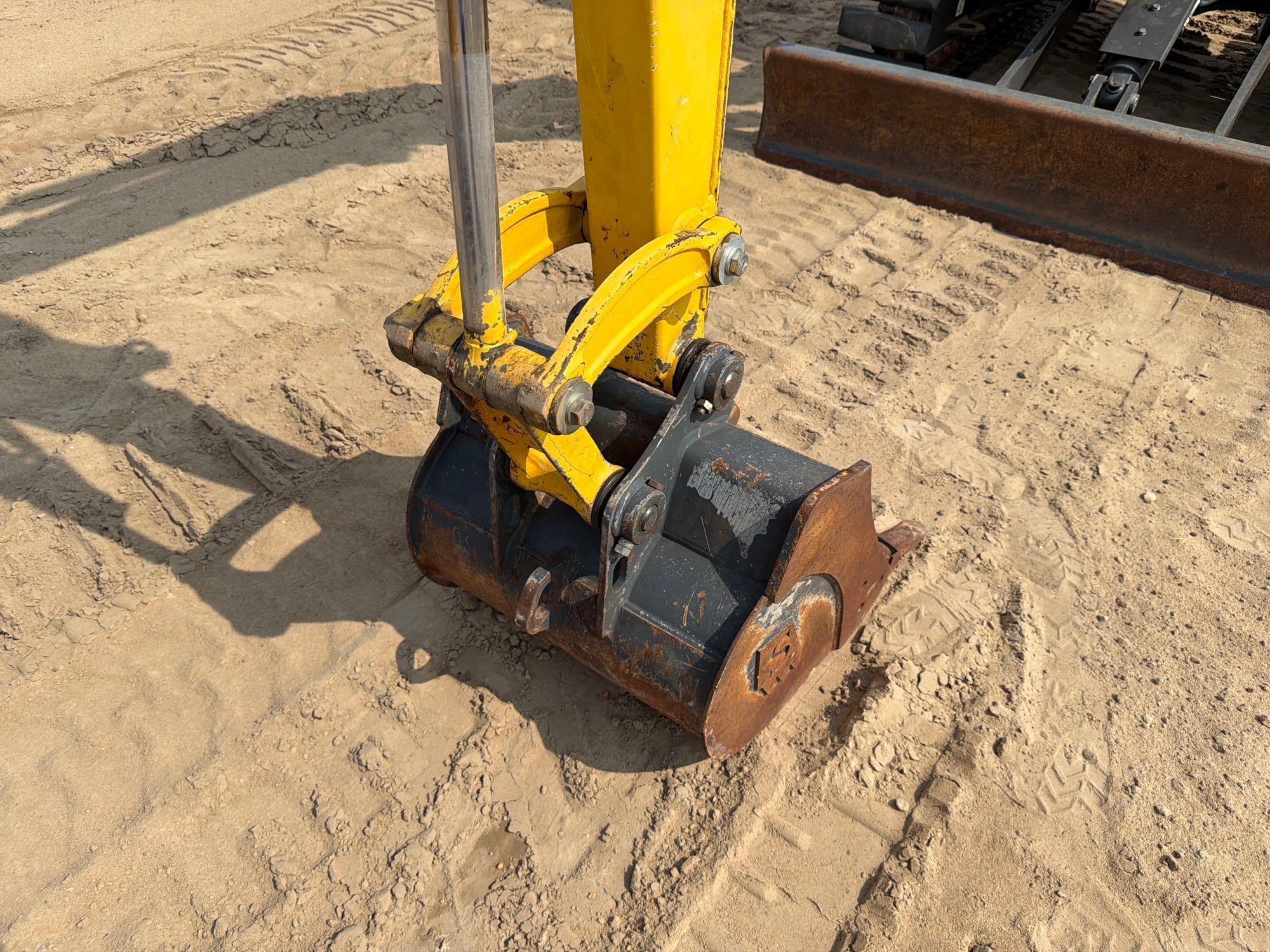 2020 Komatsu PC35MR