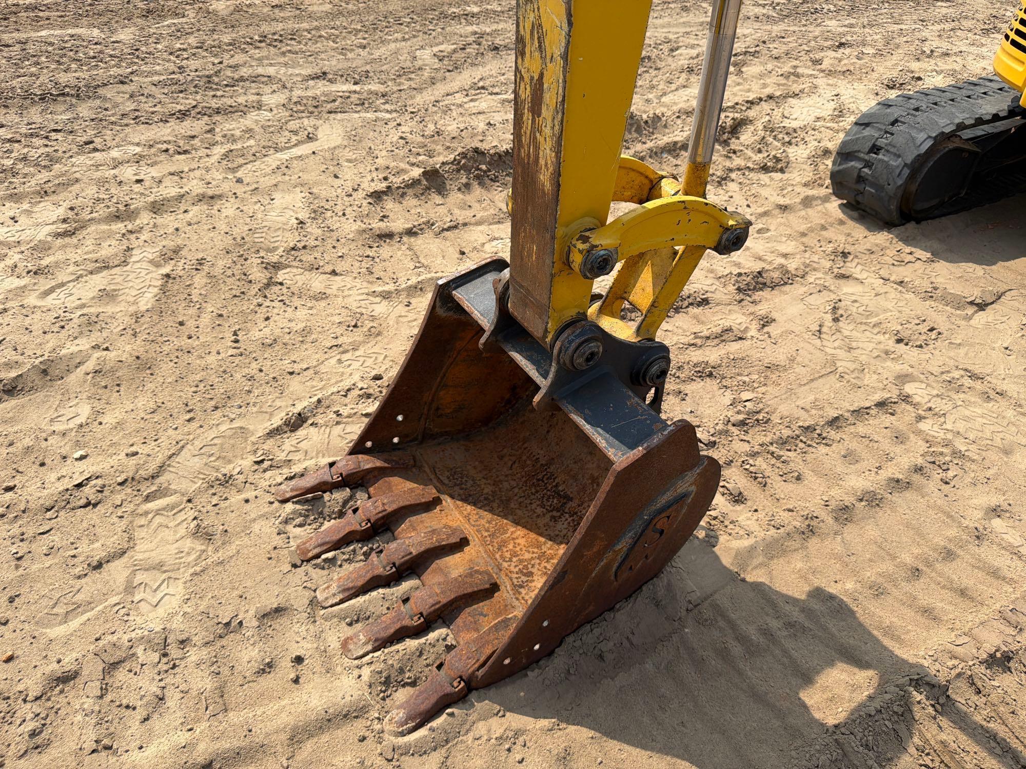 2020 Komatsu PC35MR