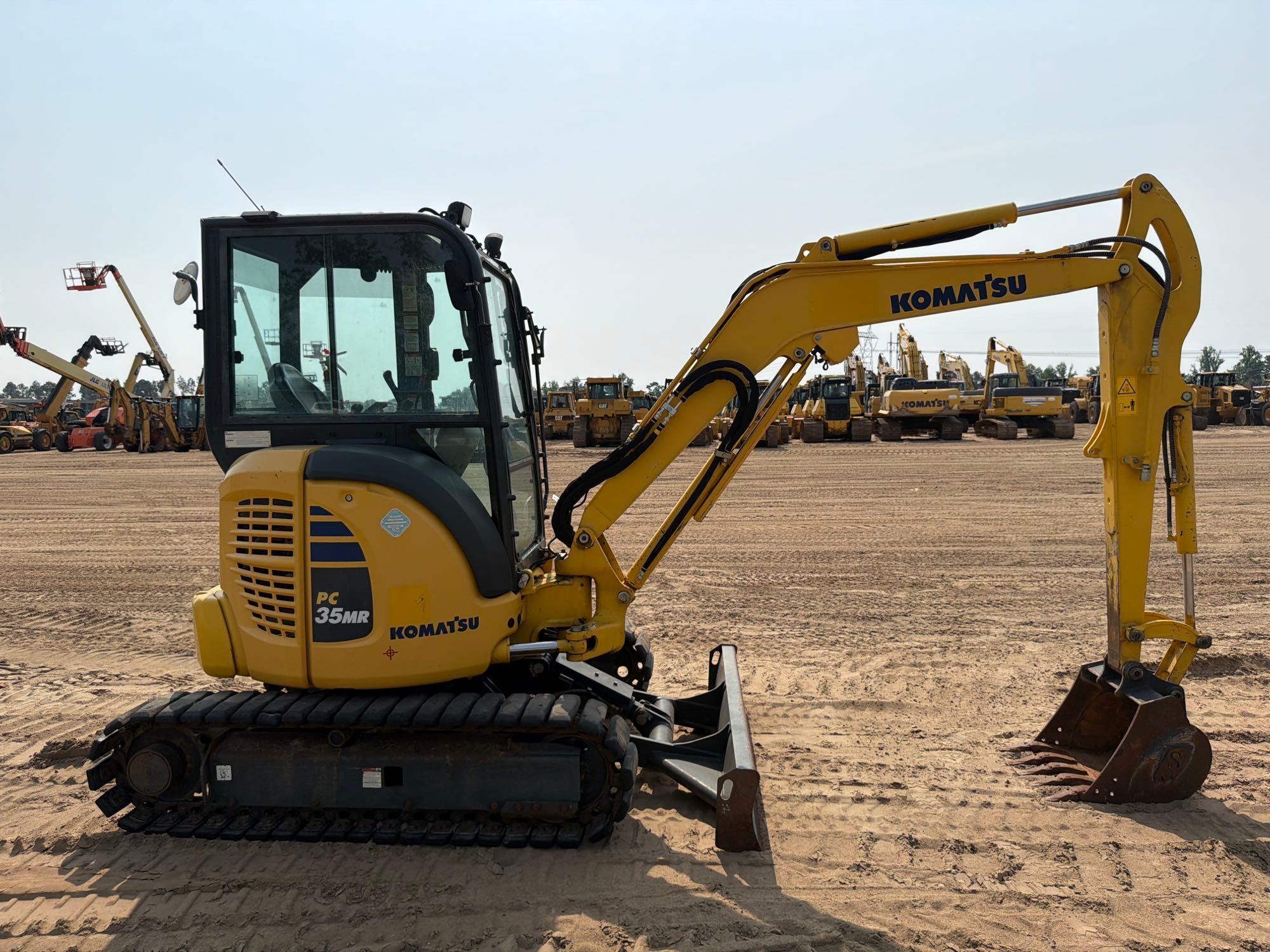 2020 Komatsu PC35MR