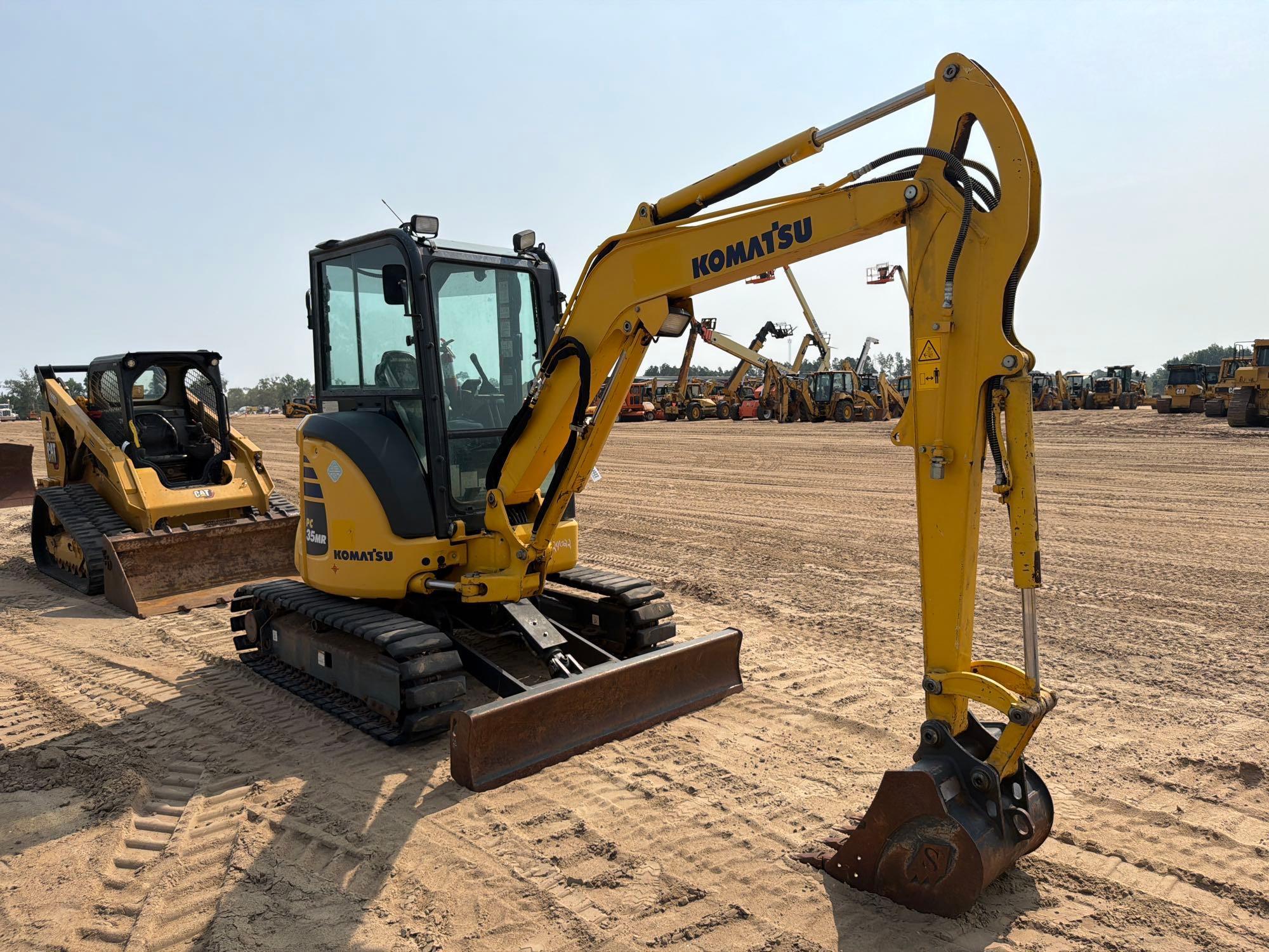 2020 Komatsu PC35MR