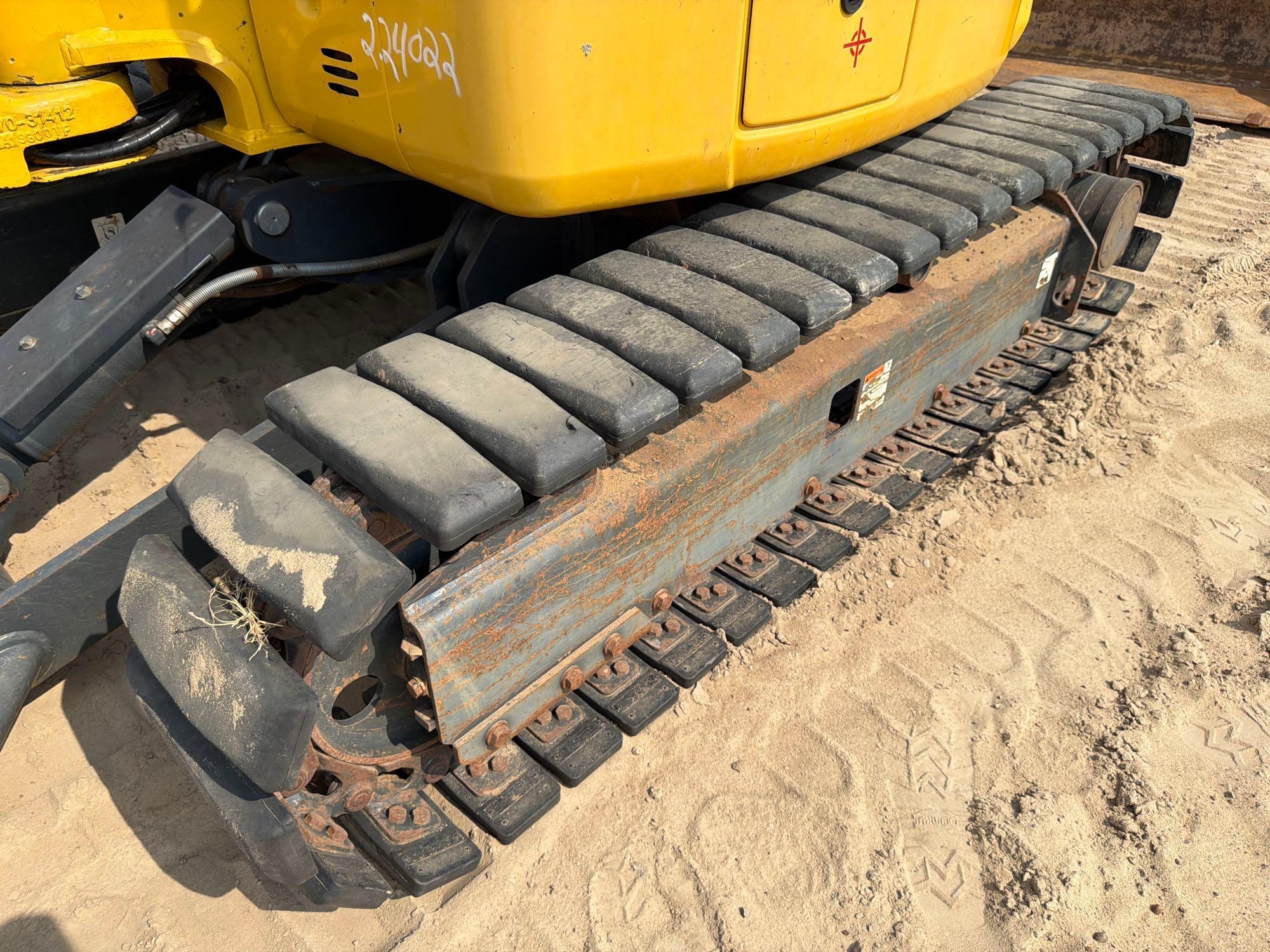 2020 Komatsu PC35MR