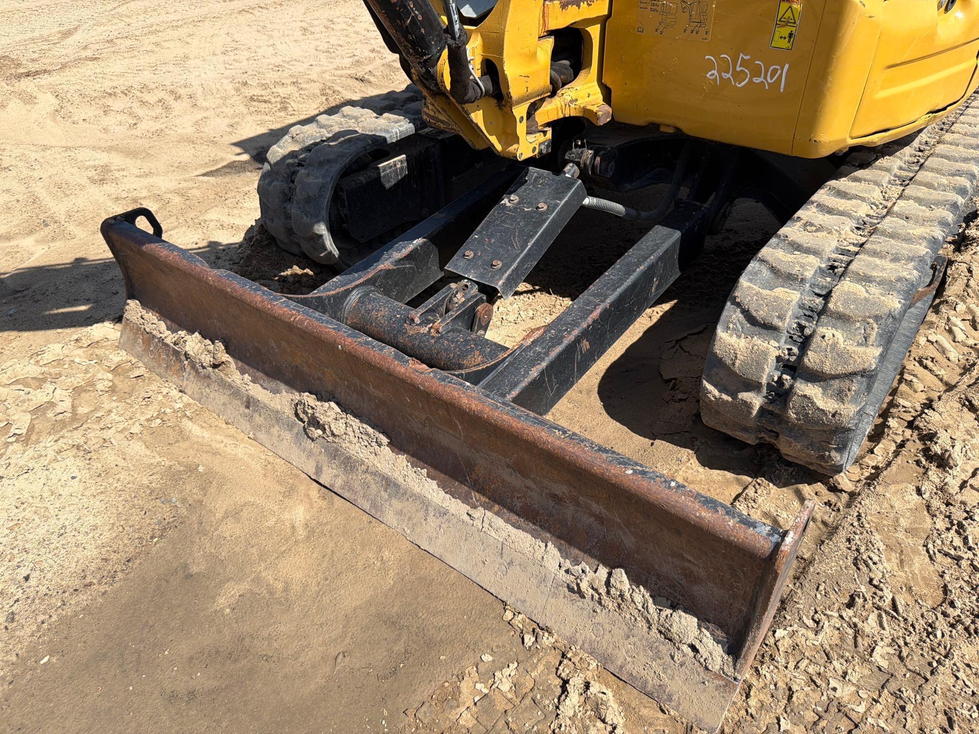 2019 Caterpillar 303.5E2CR