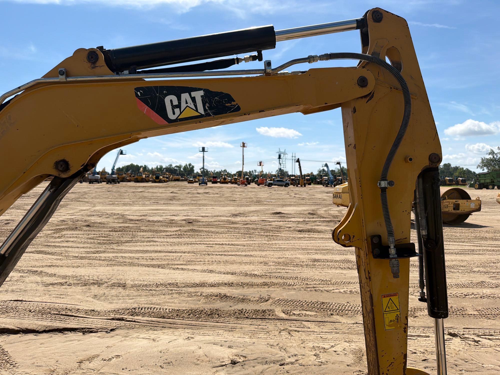 2019 Caterpillar 303.5E2CR