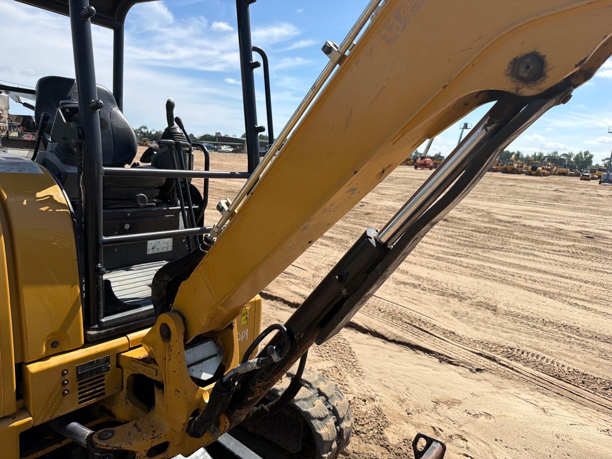 2019 Caterpillar 303.5E2CR