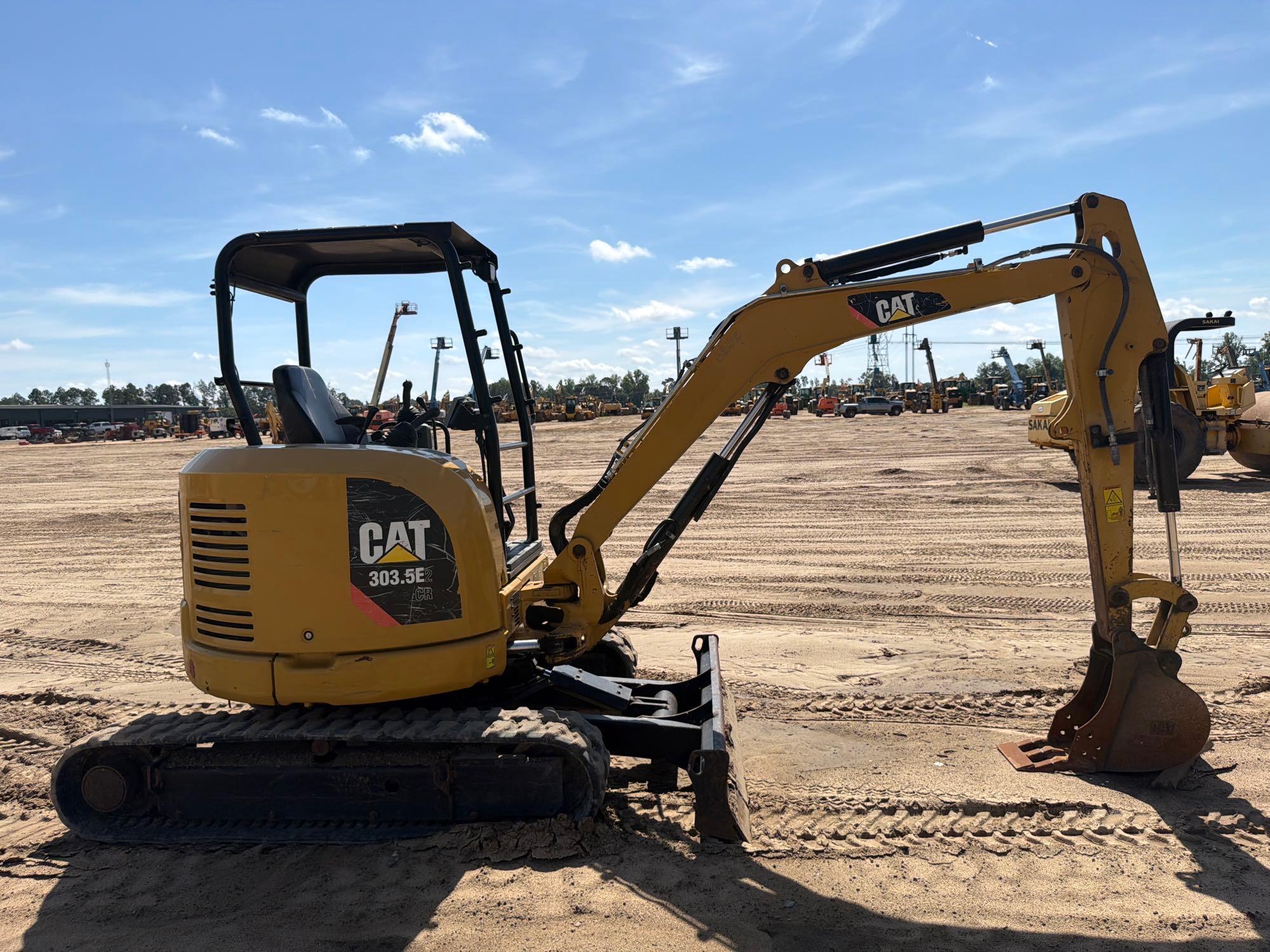 2019 Caterpillar 303.5E2CR
