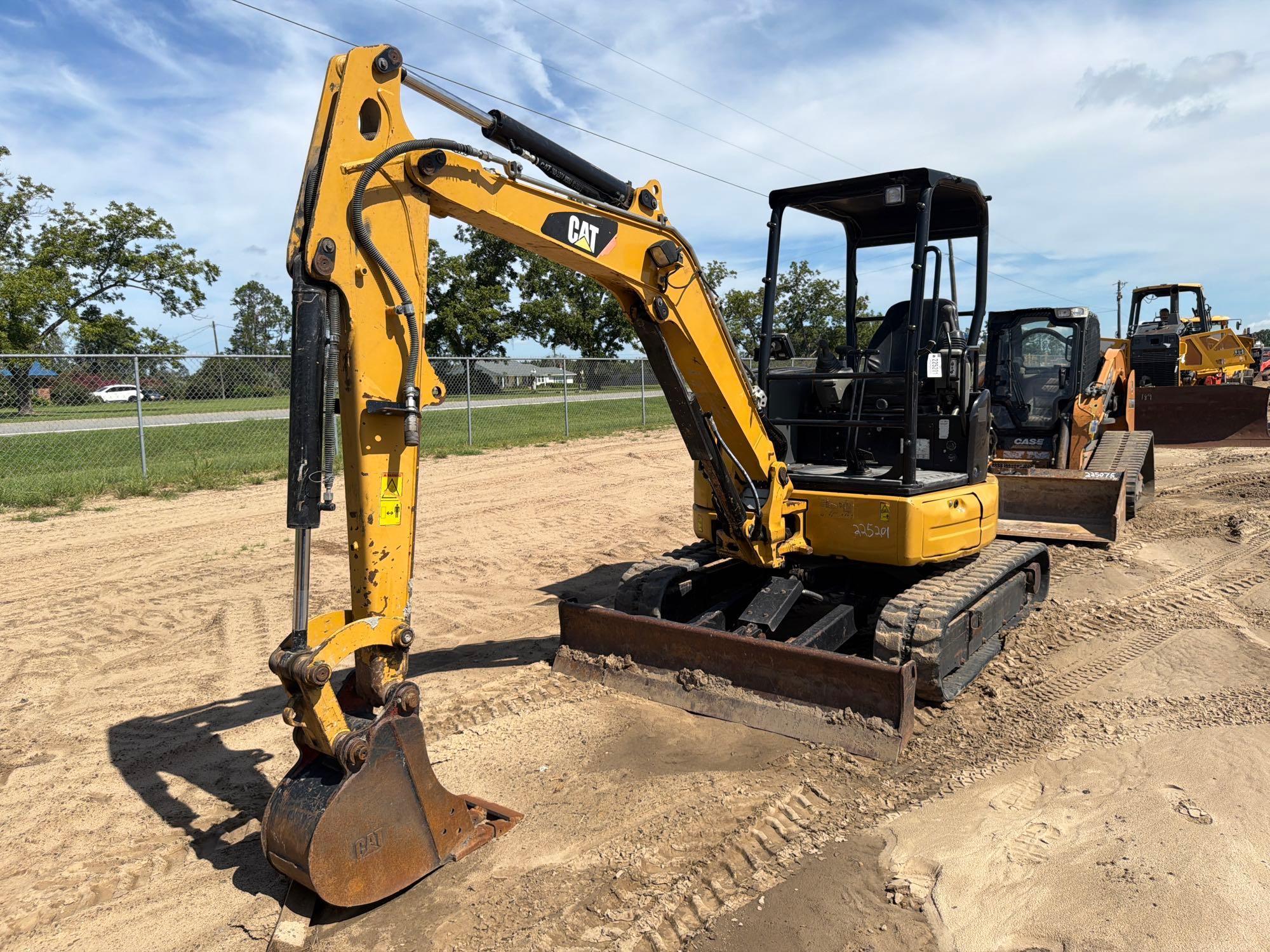 2019 Caterpillar 303.5E2CR