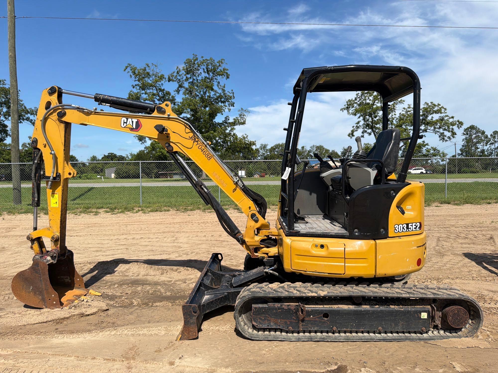 2018 Caterpillar 303.5E2CR