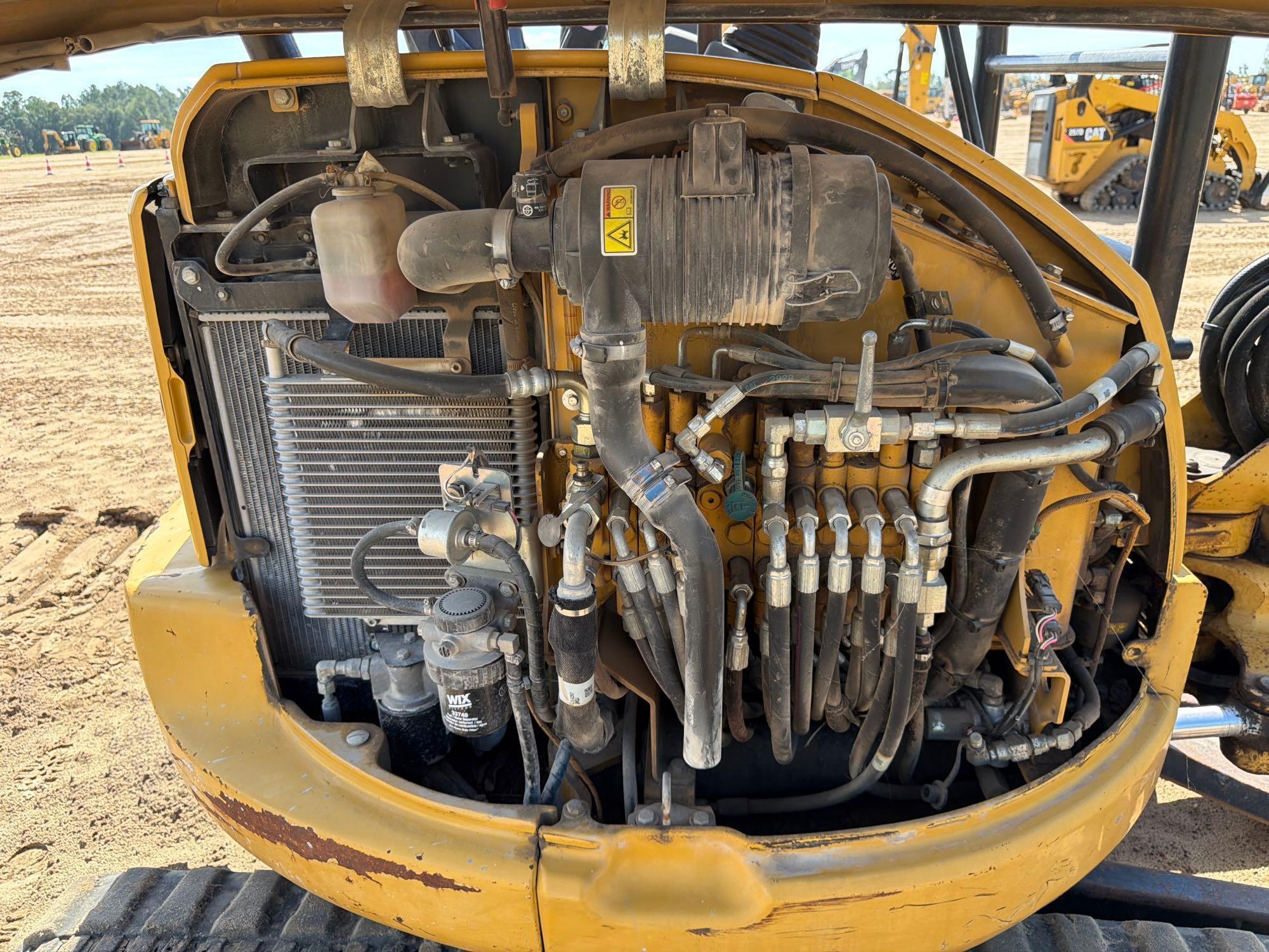 2015 Caterpillar 303
