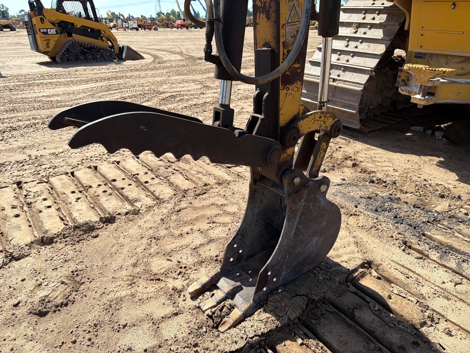 2015 Caterpillar 303