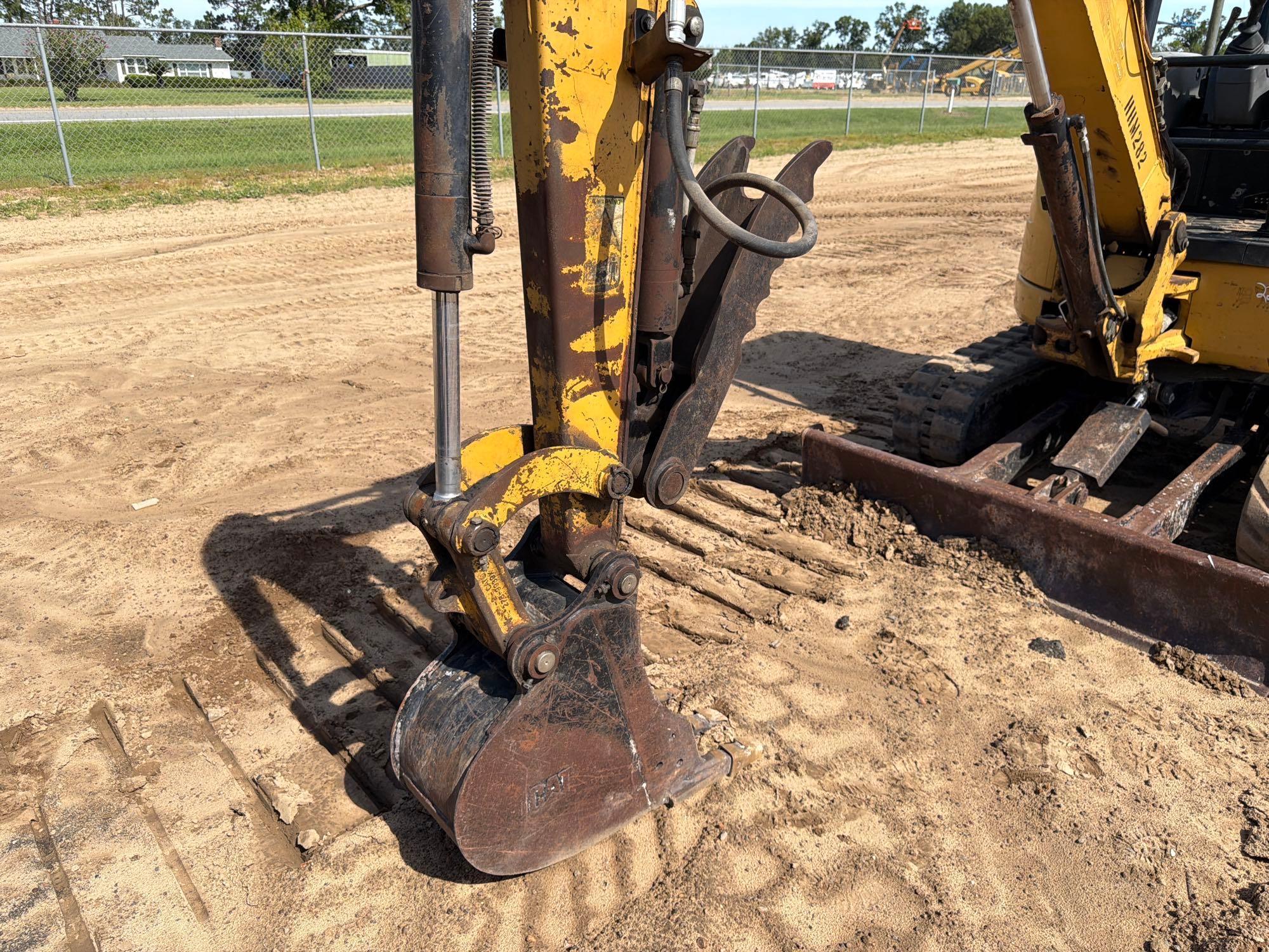 2015 Caterpillar 303